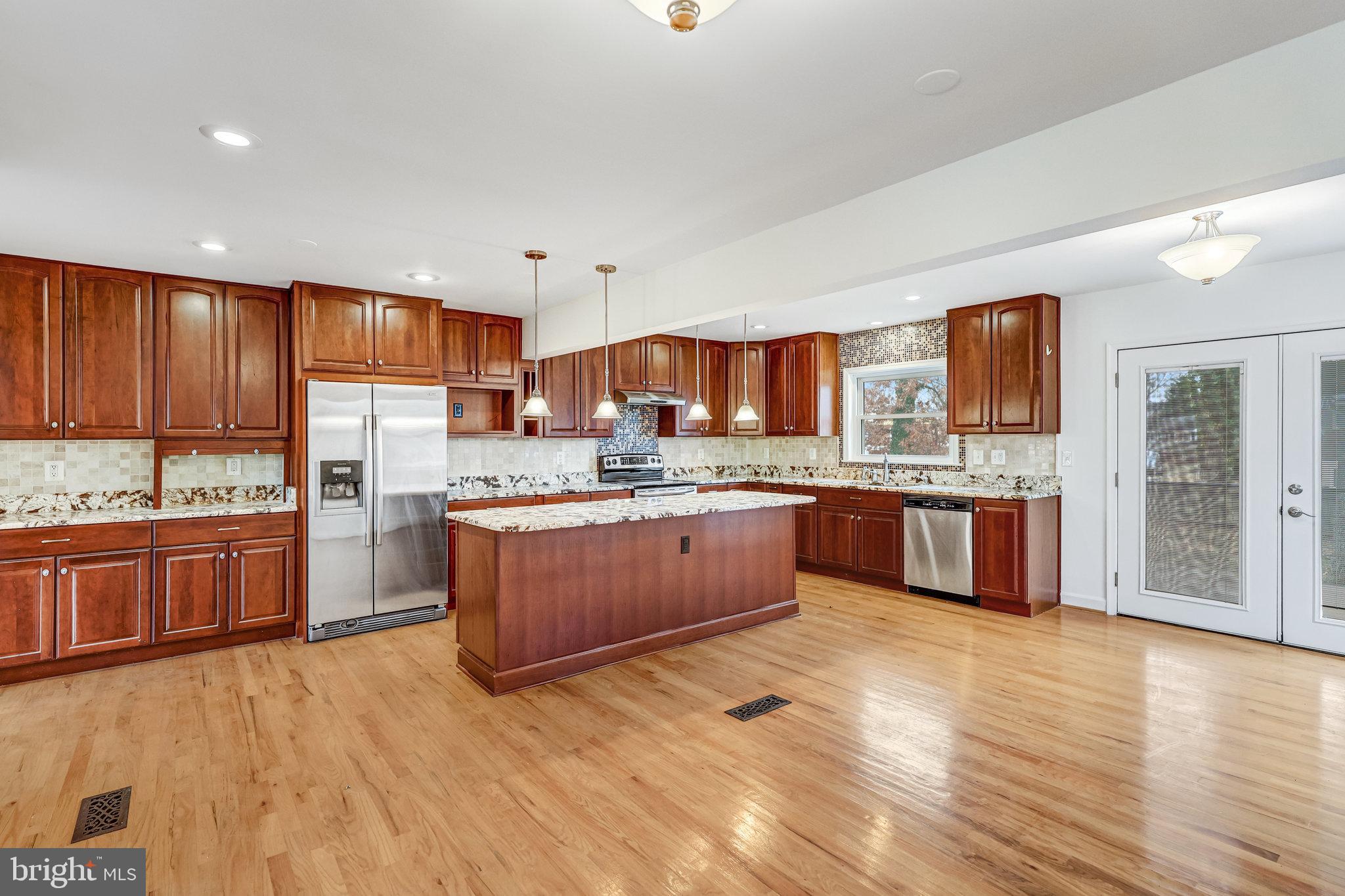 Real estate listing preview #5