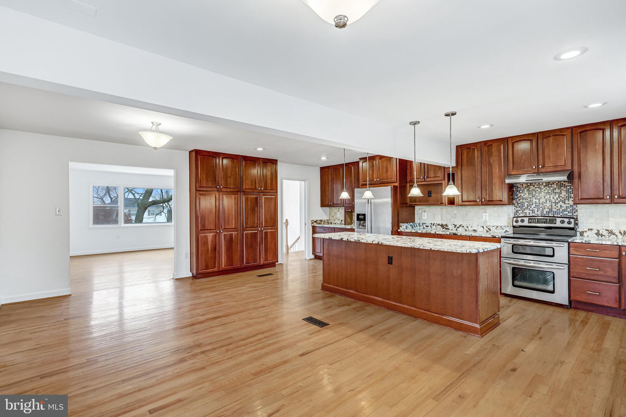 Real estate listing preview #7