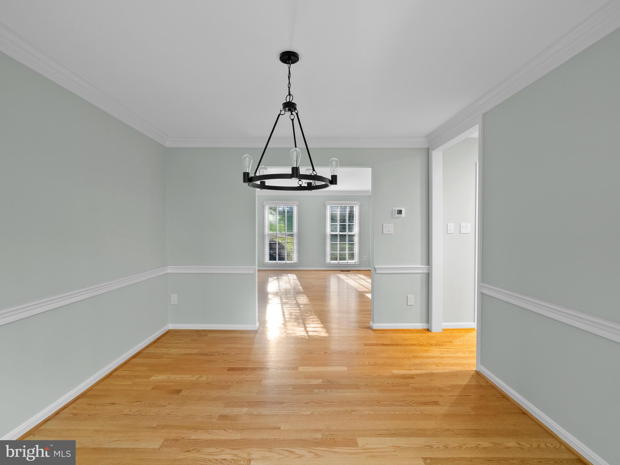 Real estate listing preview #16