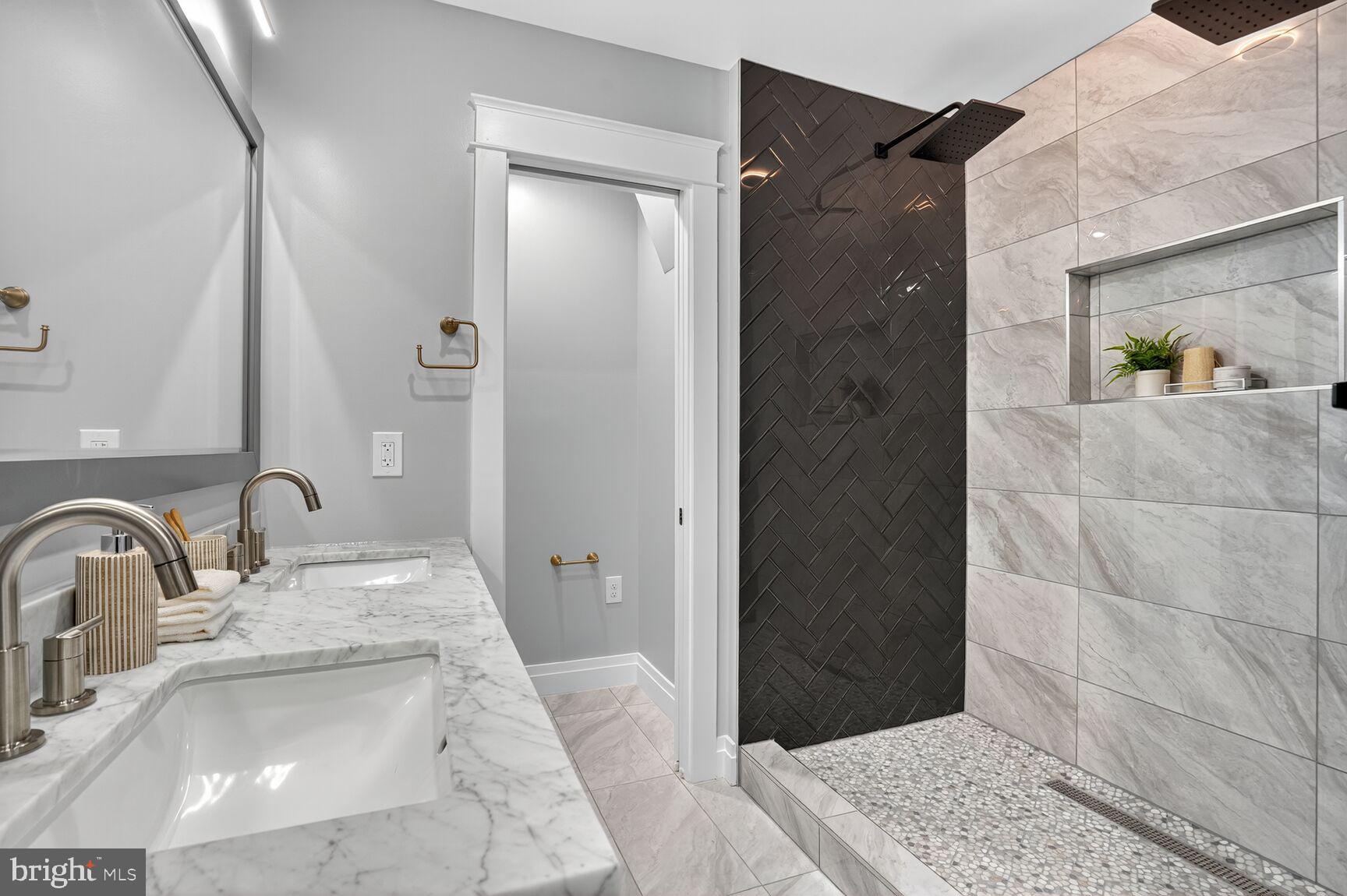 Real estate listing preview #35