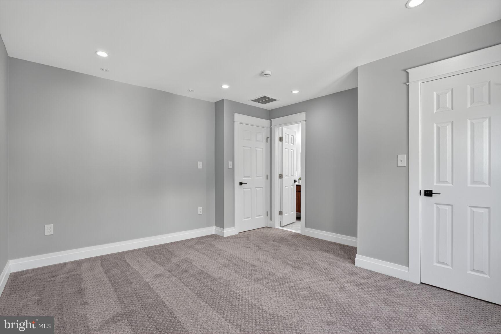 Real estate listing preview #36