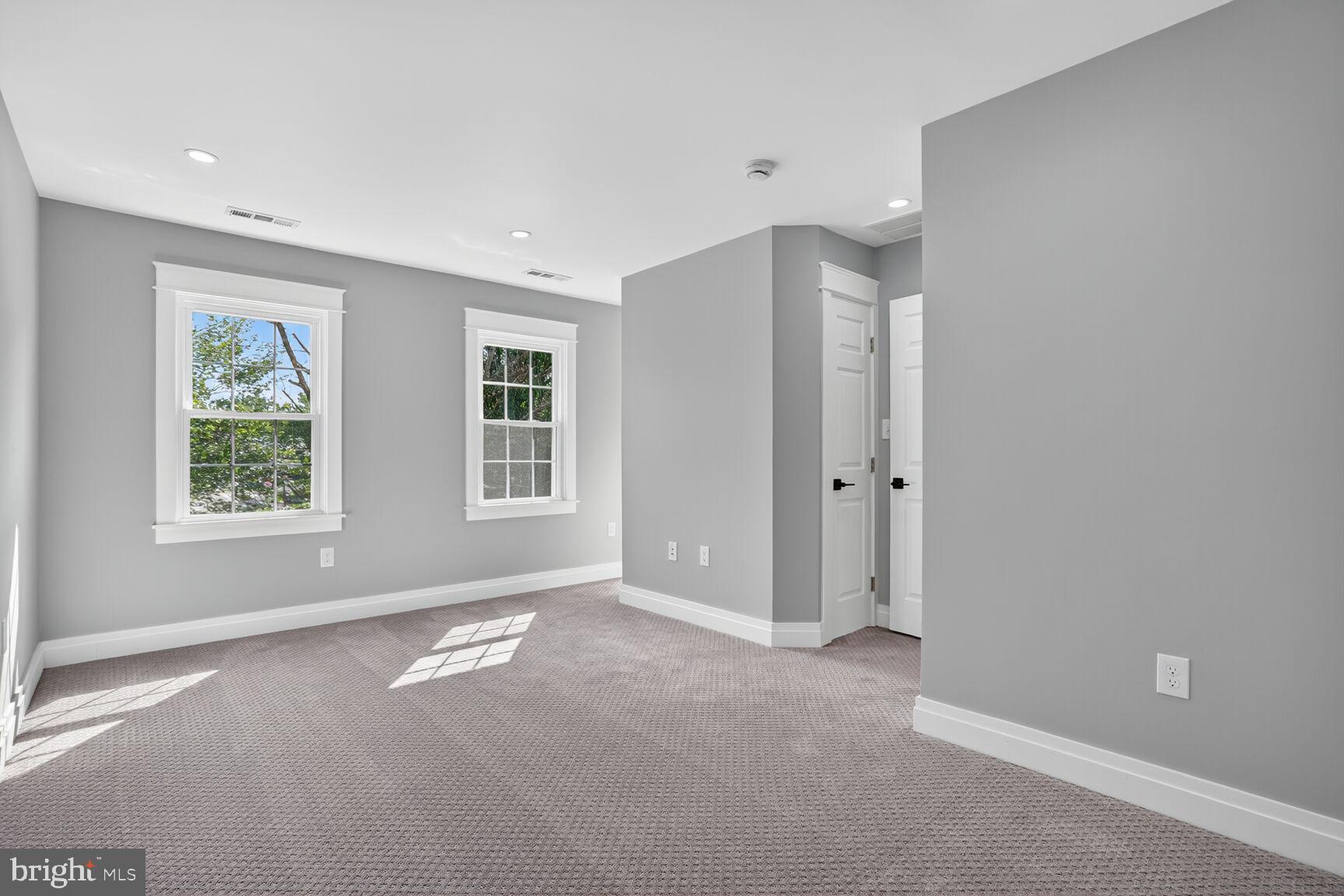 Real estate listing preview #37