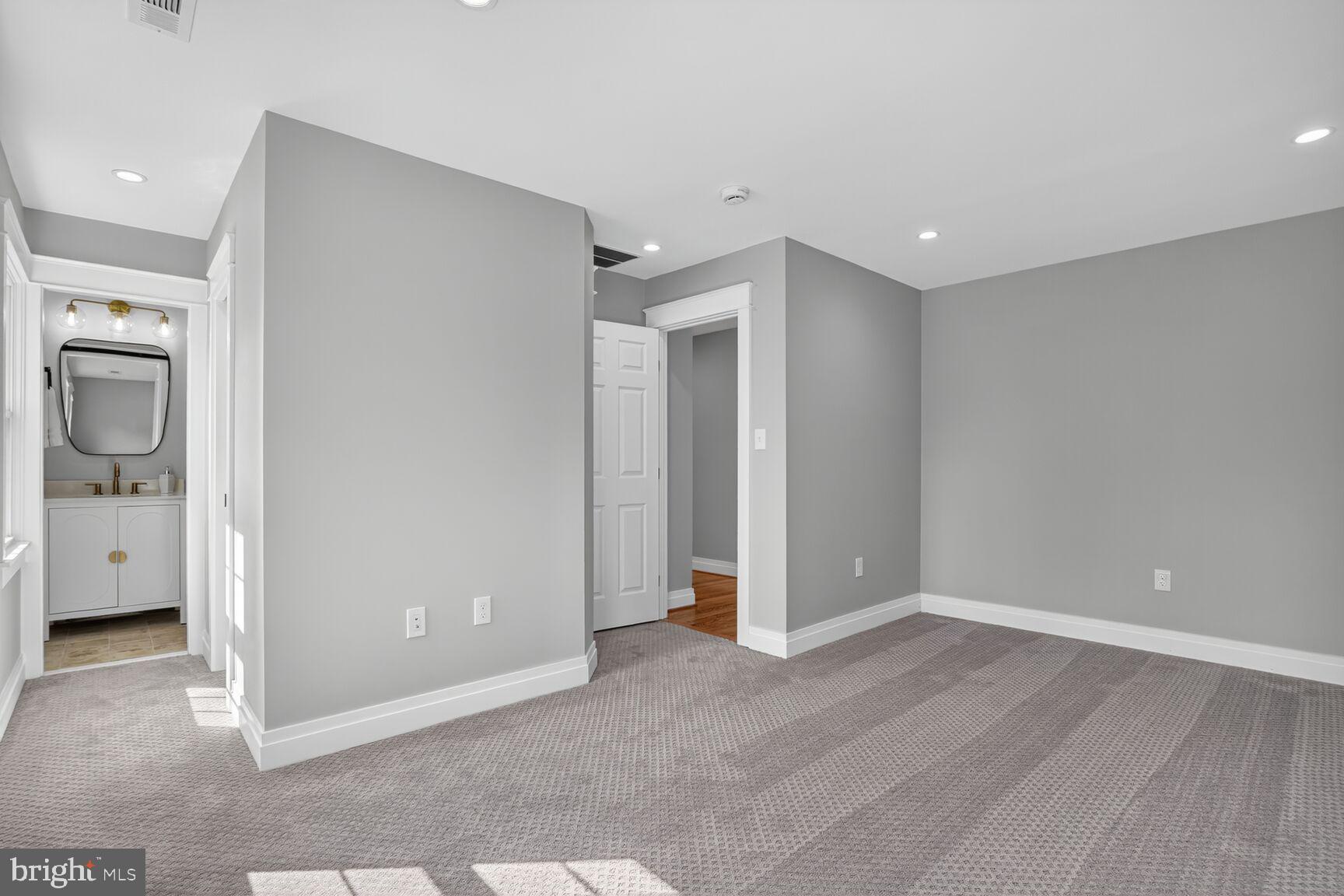 Real estate listing preview #38