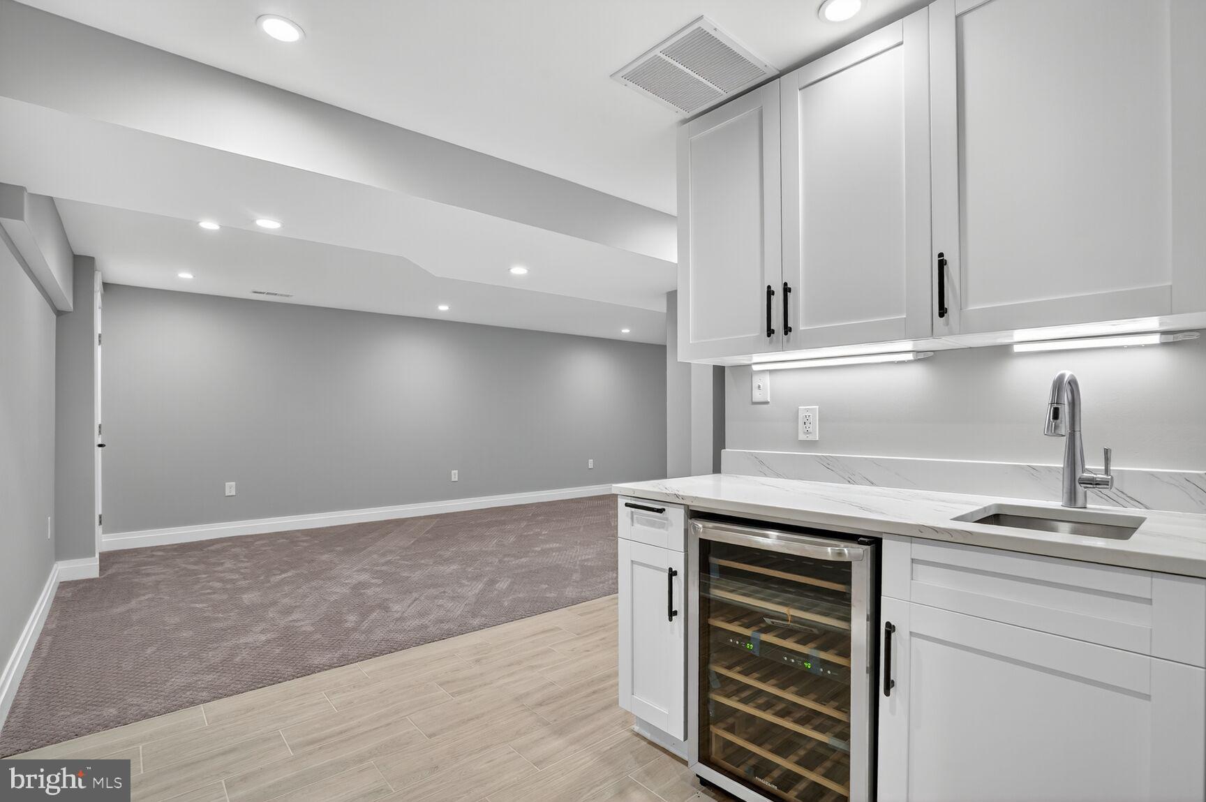 Real estate listing preview #12