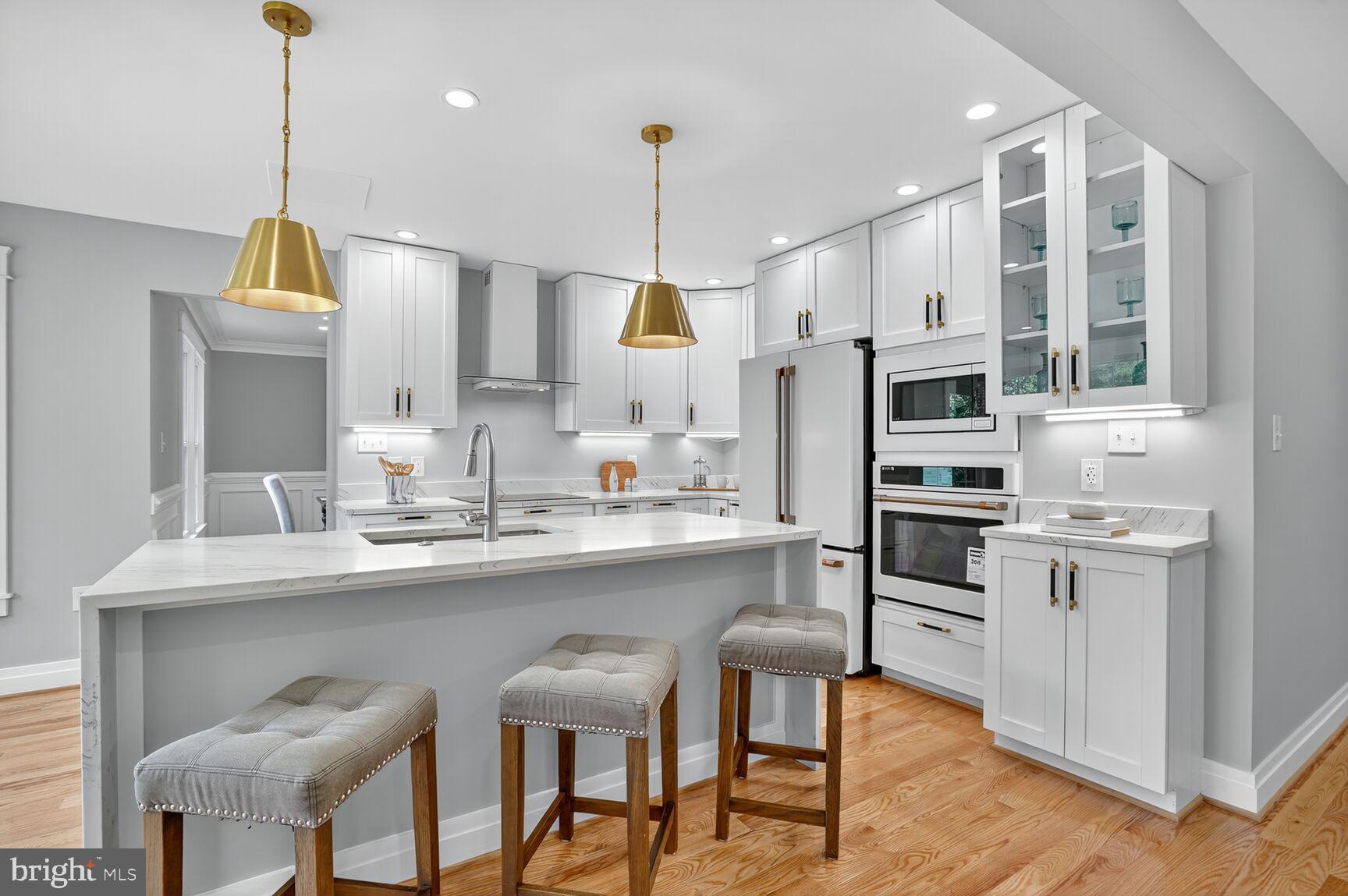 Real estate listing preview #2