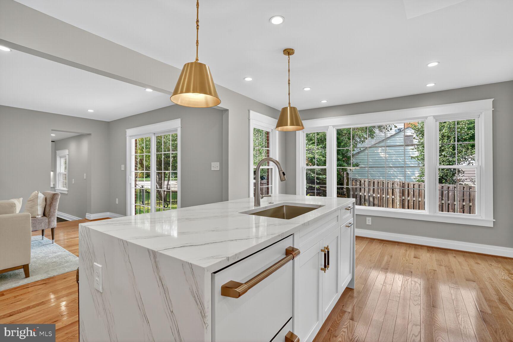 Real estate listing preview #6