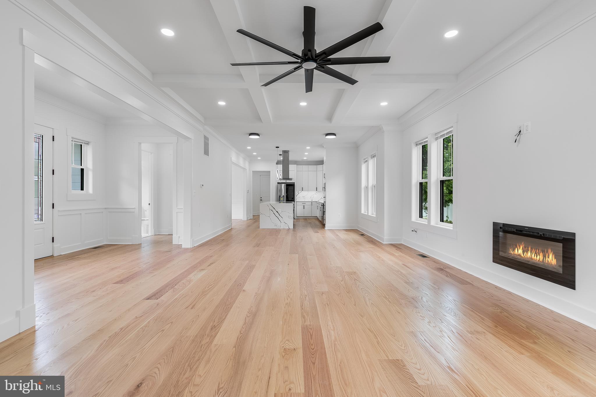 Real estate listing preview #18