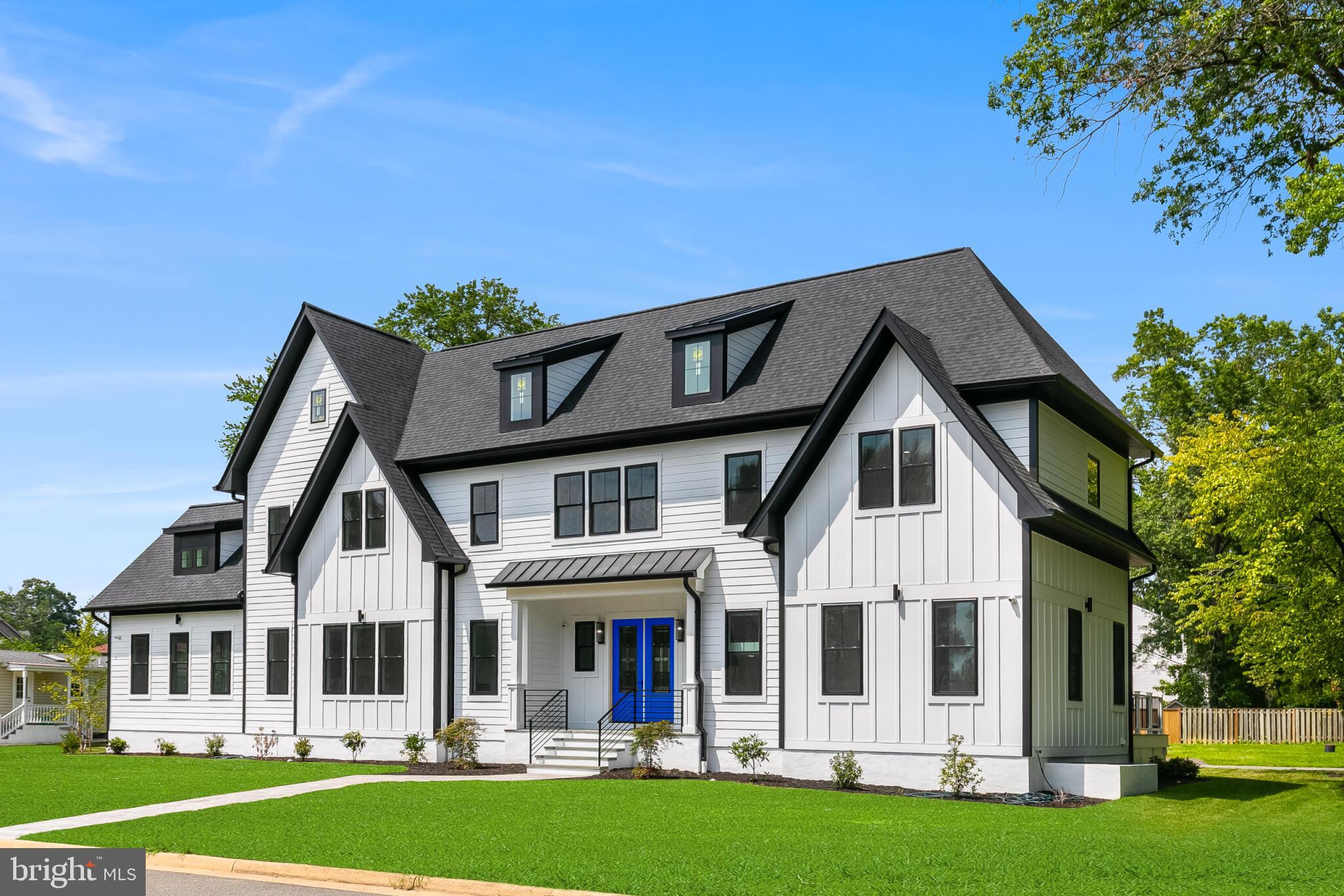 Real estate listing preview #2