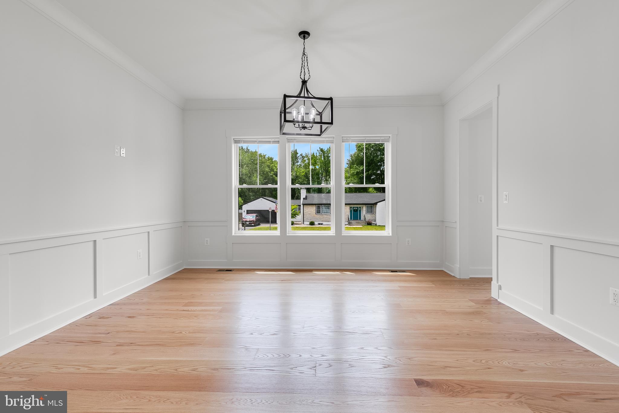 Real estate listing preview #13