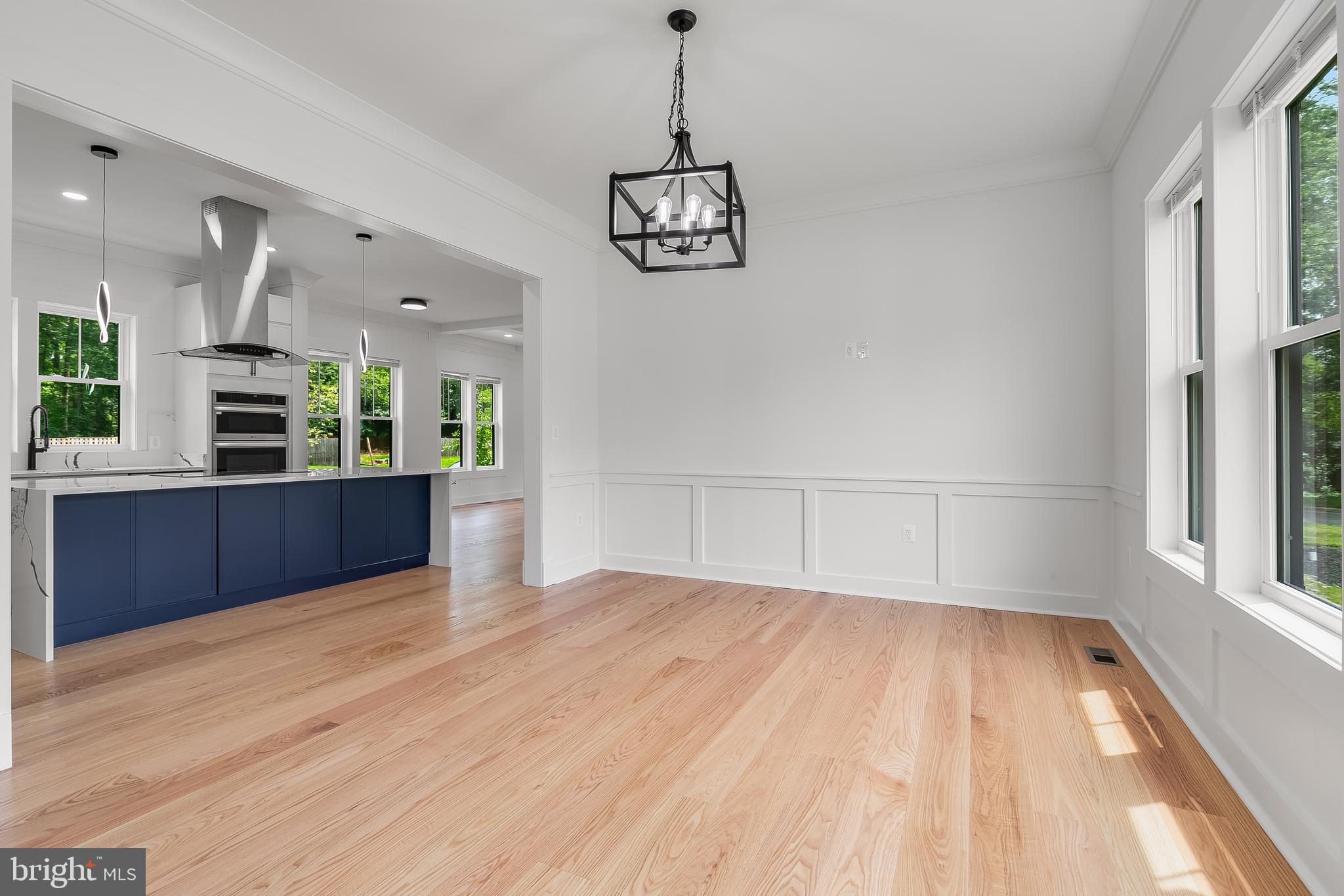 Real estate listing preview #12