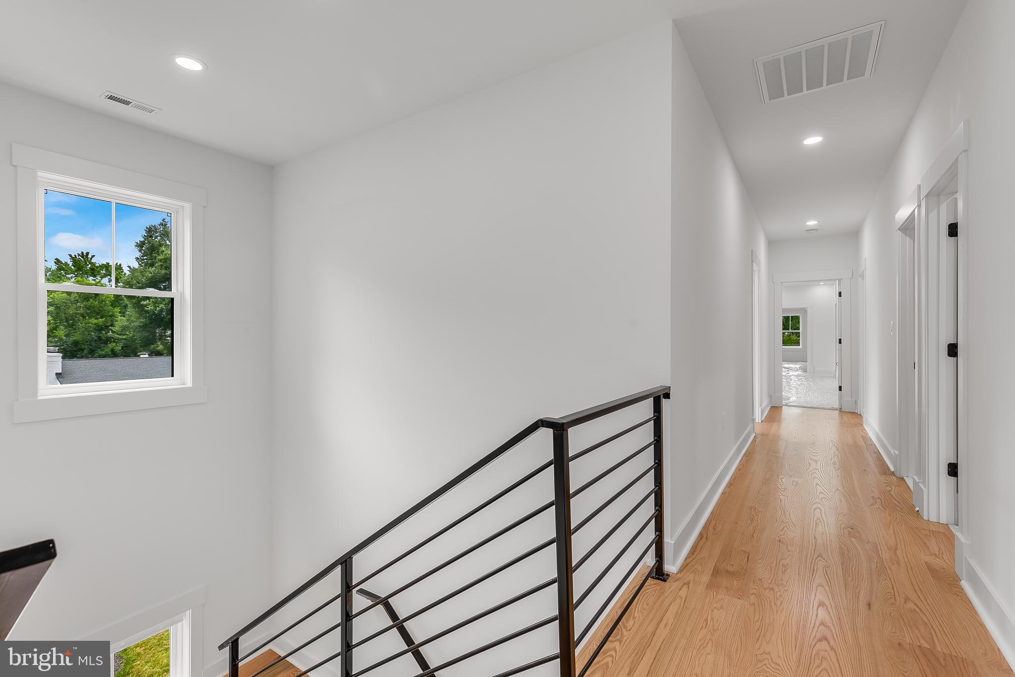 Real estate listing preview #25