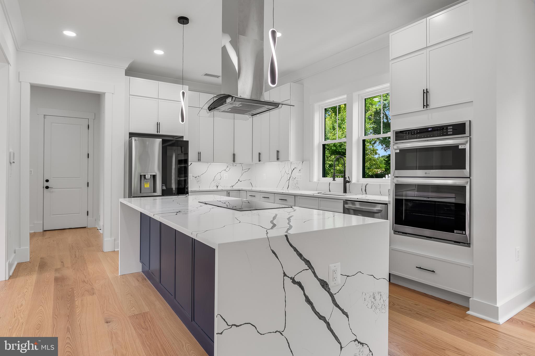 Real estate listing preview #5