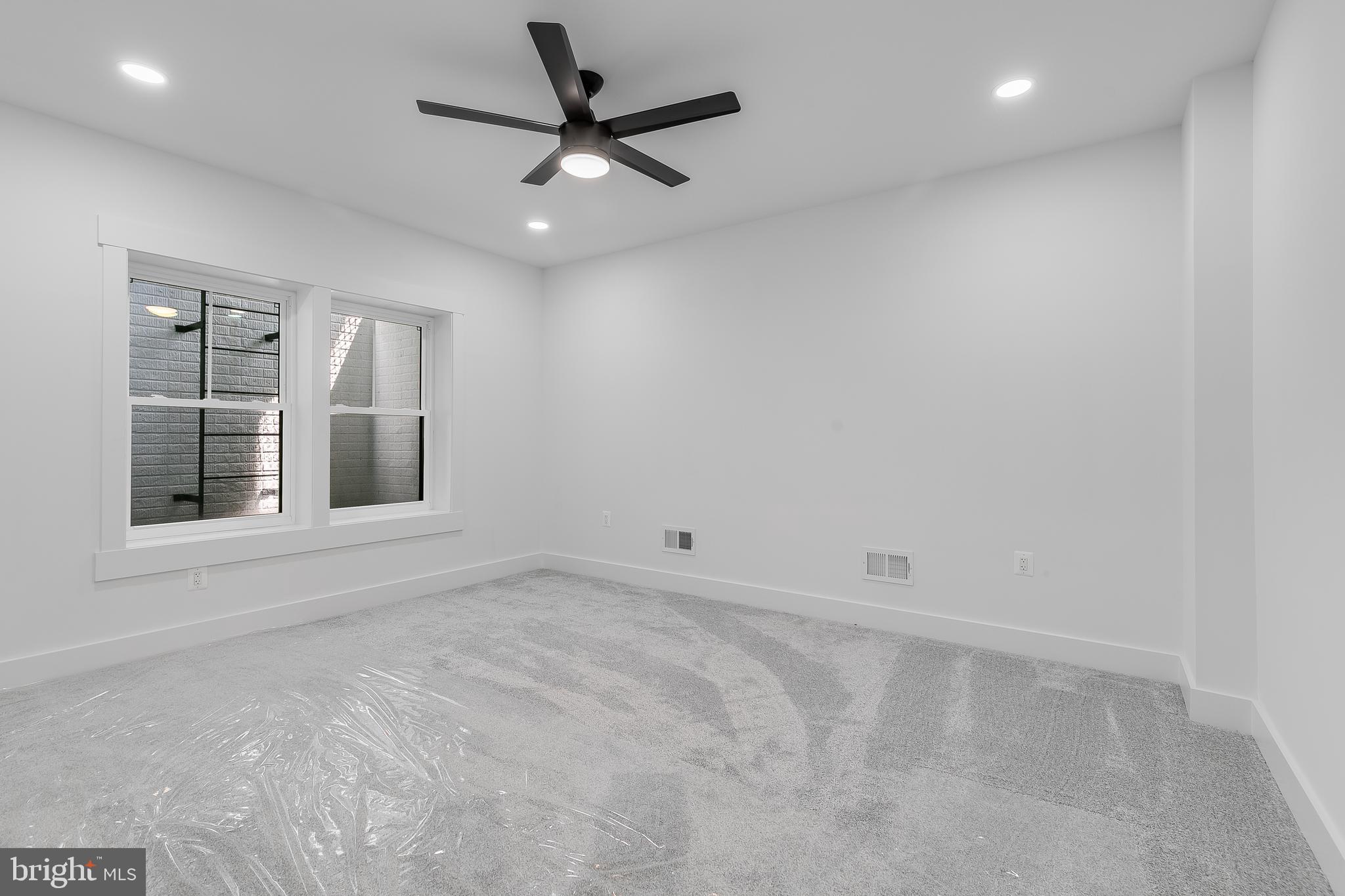 Real estate listing preview #37