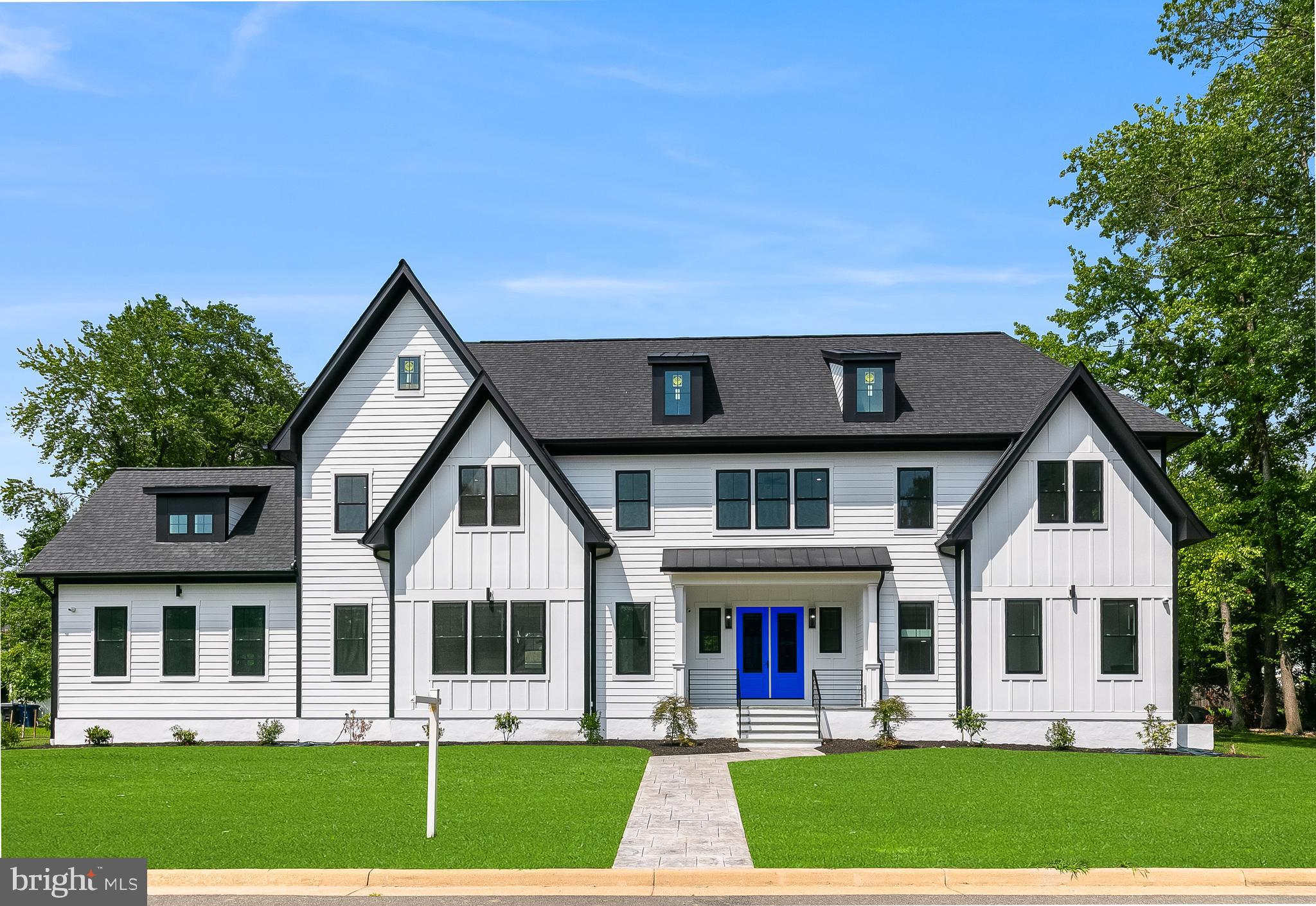 Real estate listing preview #1