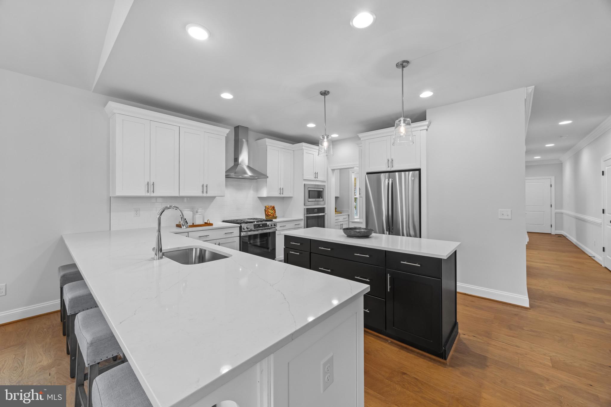 Real estate listing preview #16