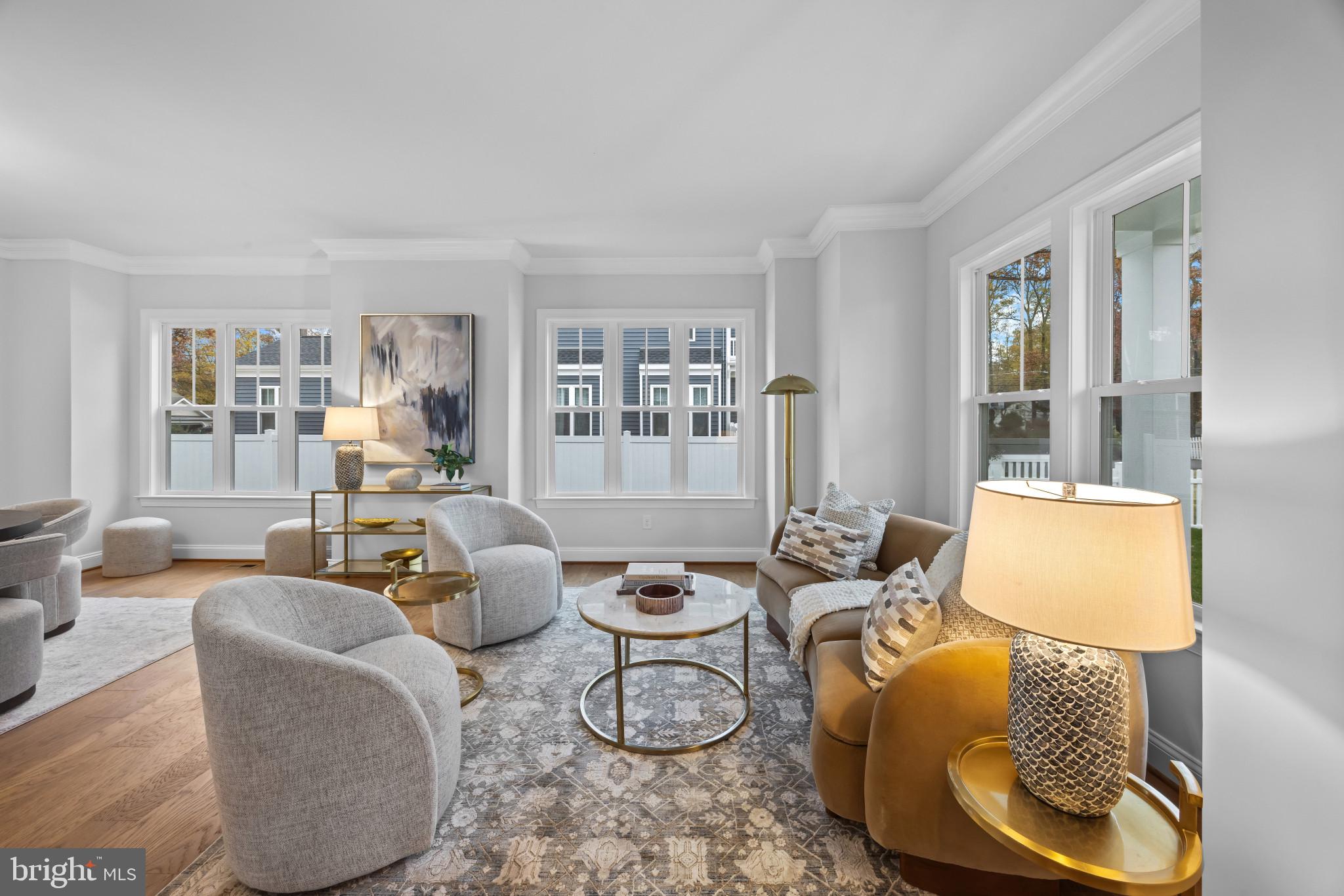 Real estate listing preview #8