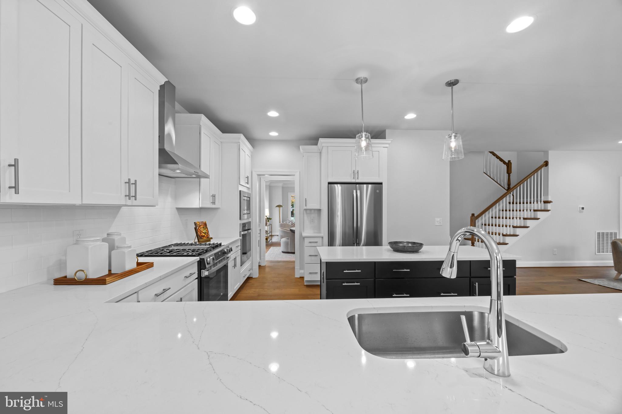 Real estate listing preview #2