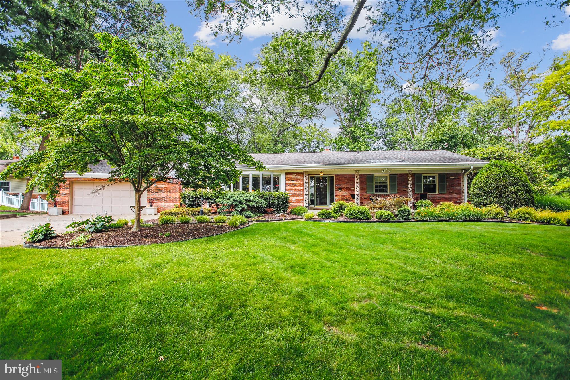 Real estate listing preview #2