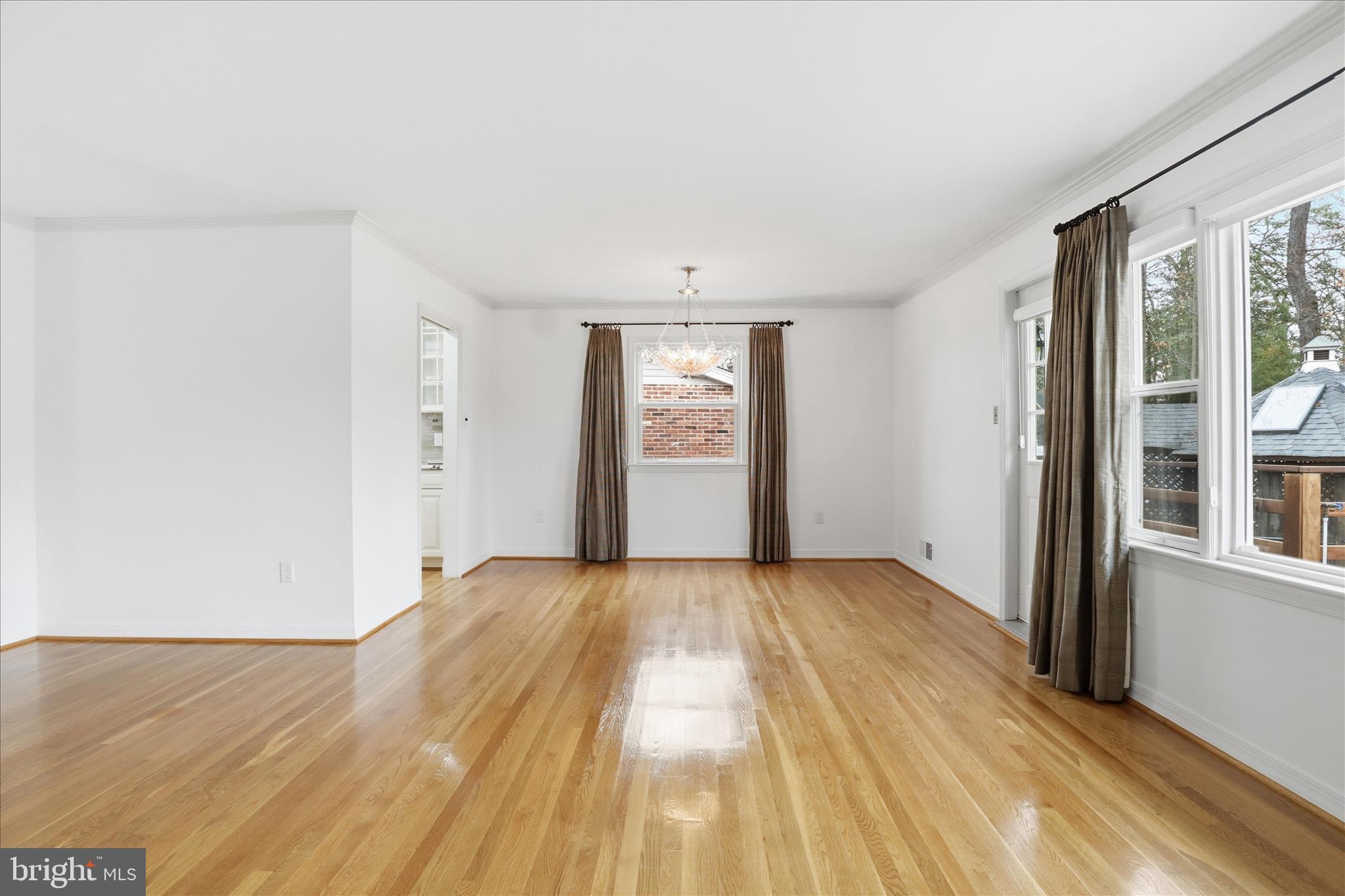 Real estate listing preview #17