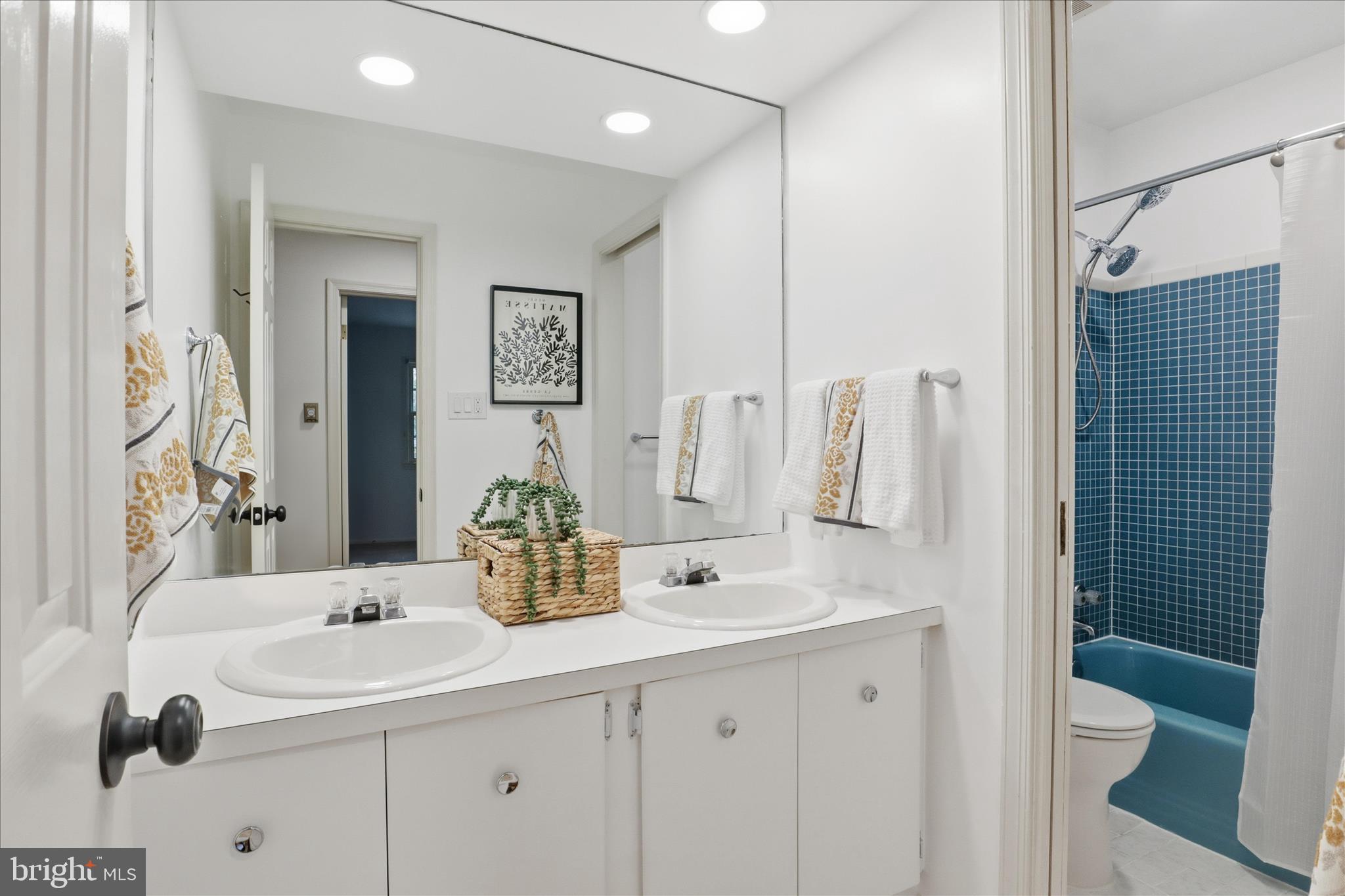 Real estate listing preview #23