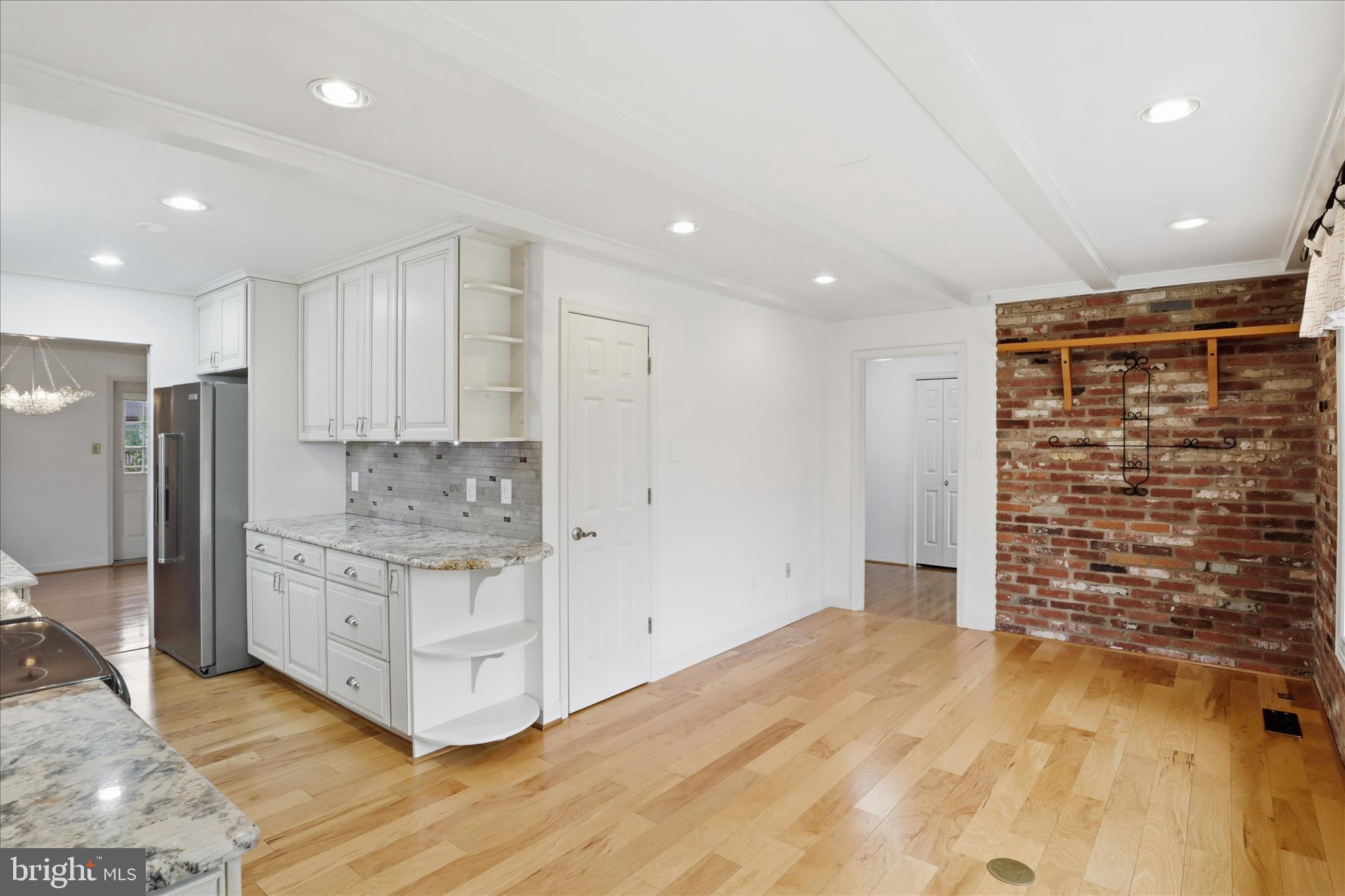 Real estate listing preview #20