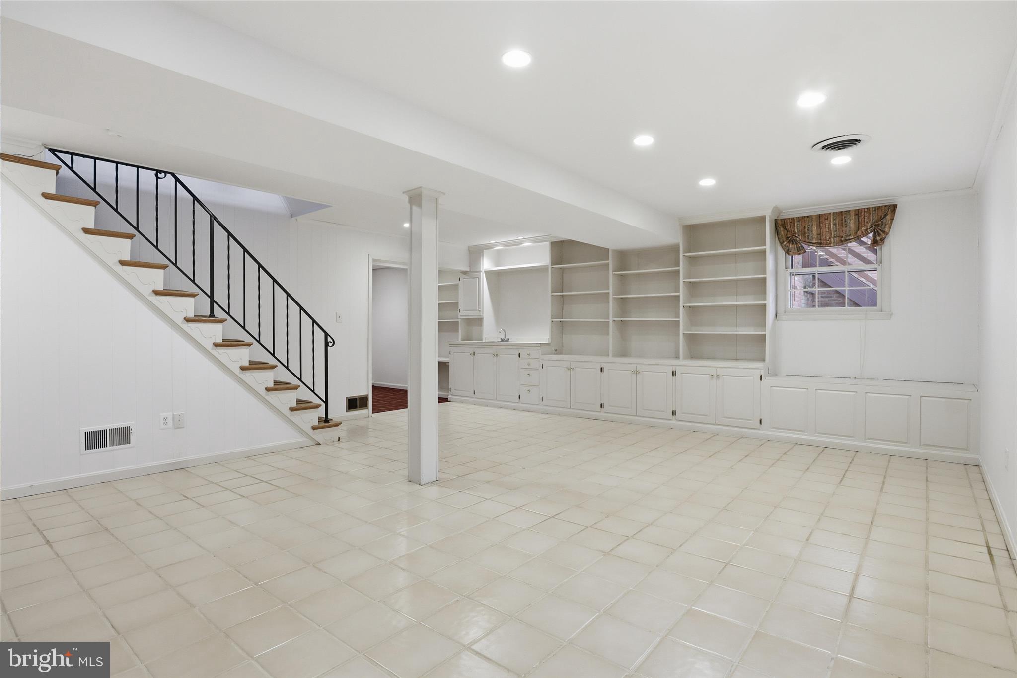 Real estate listing preview #32