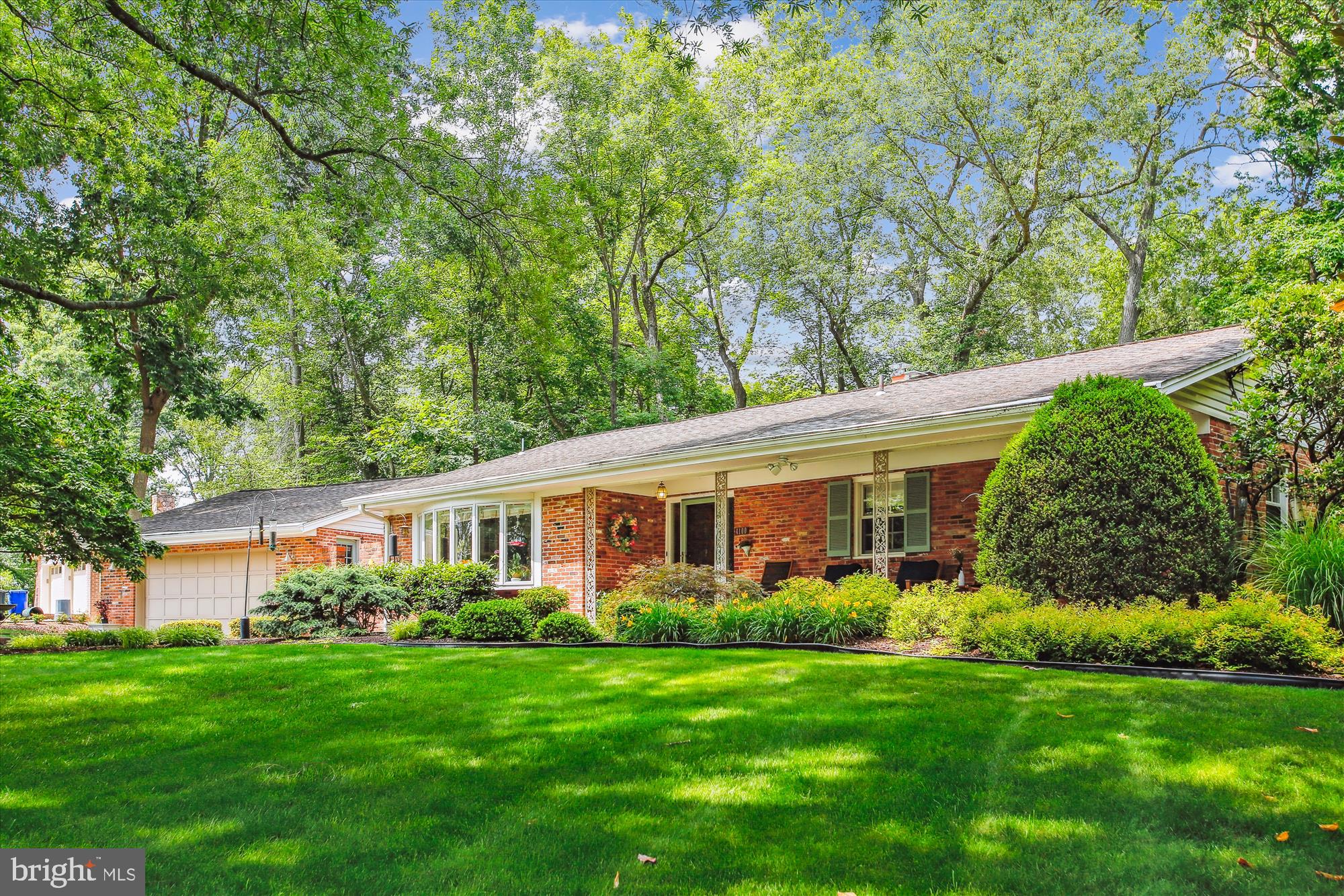 Real estate listing preview #1