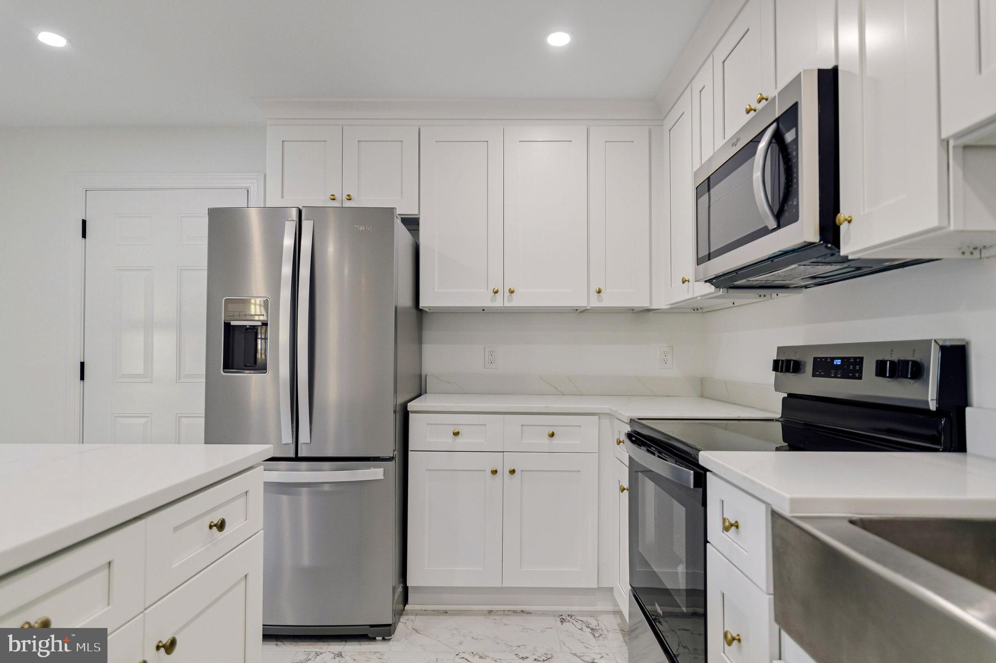 Real estate listing preview #8