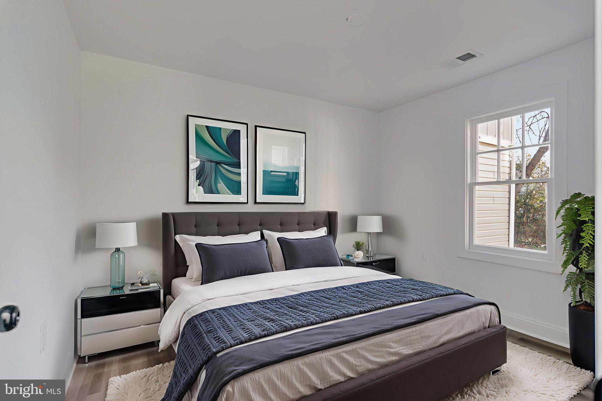 Real estate listing preview #16