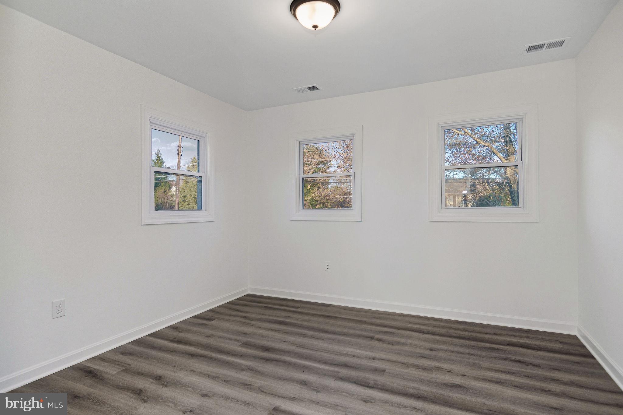 Real estate listing preview #33