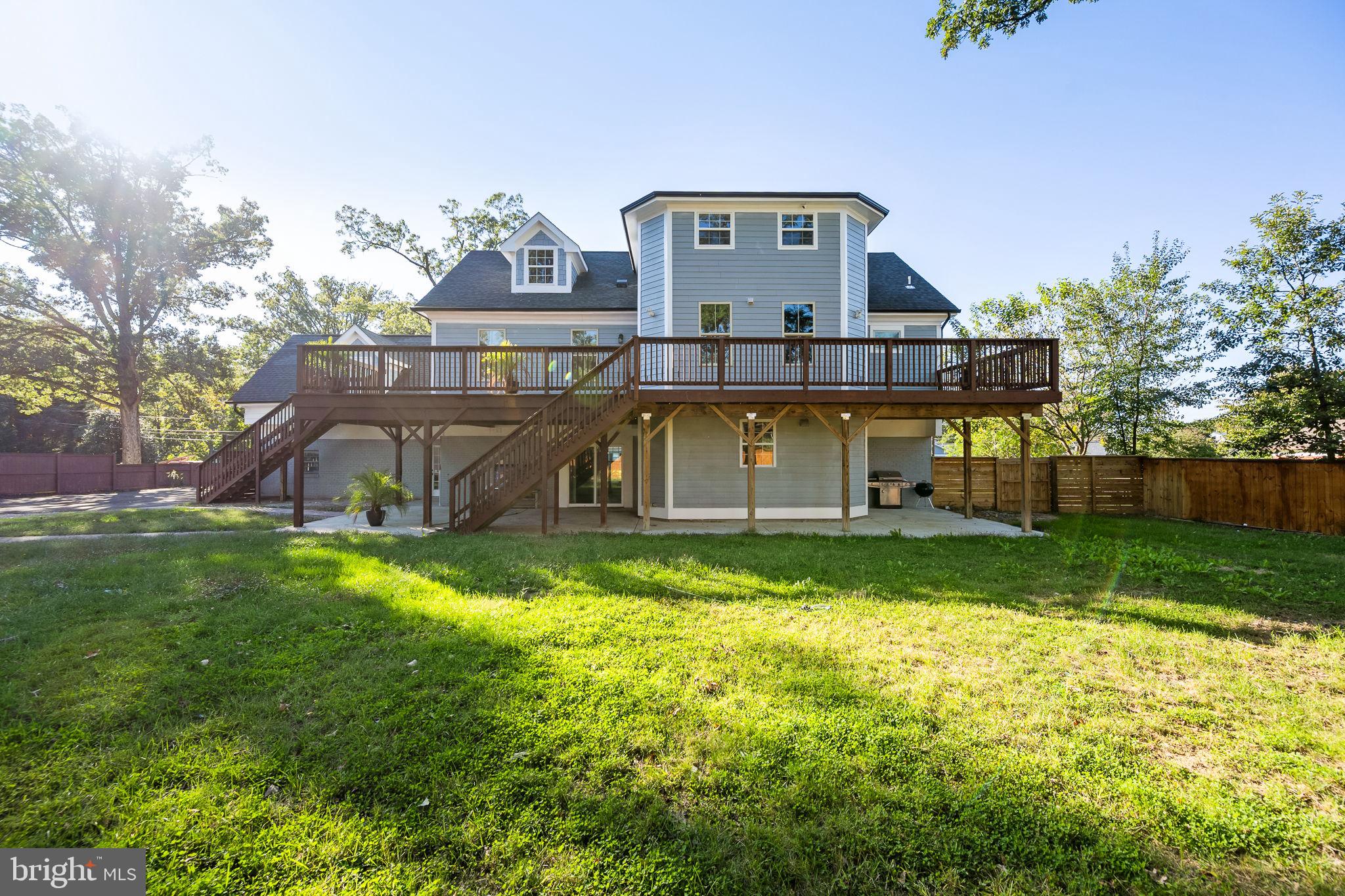 Real estate listing preview #8