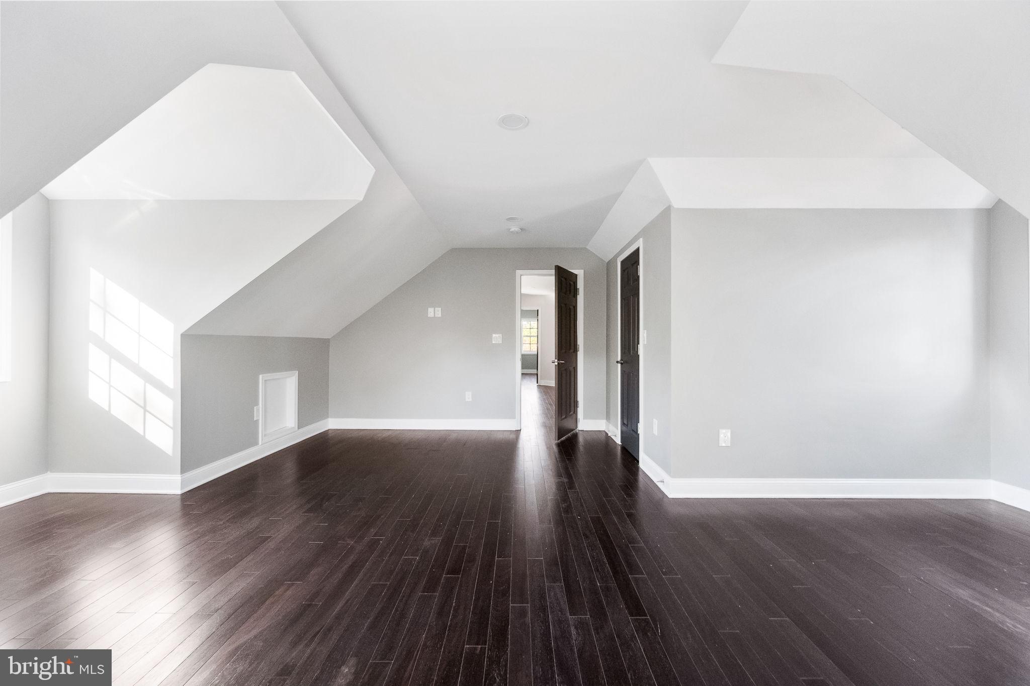 Real estate listing preview #54