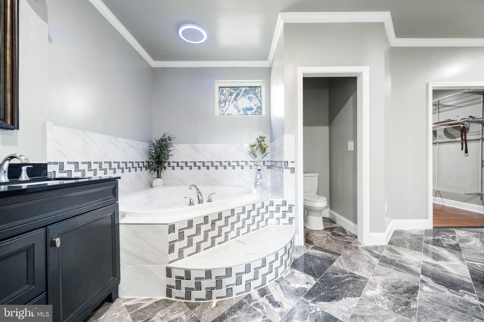 Real estate listing preview #36