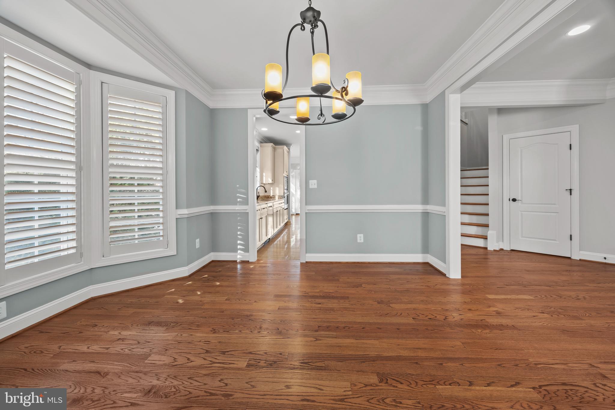 Real estate listing preview #8