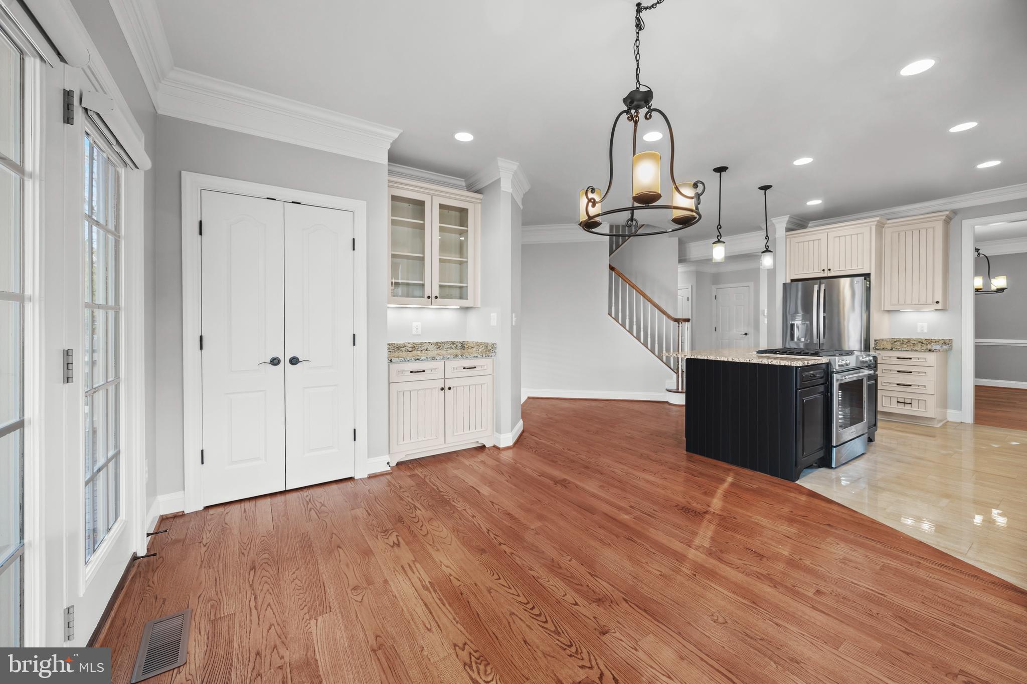 Real estate listing preview #18