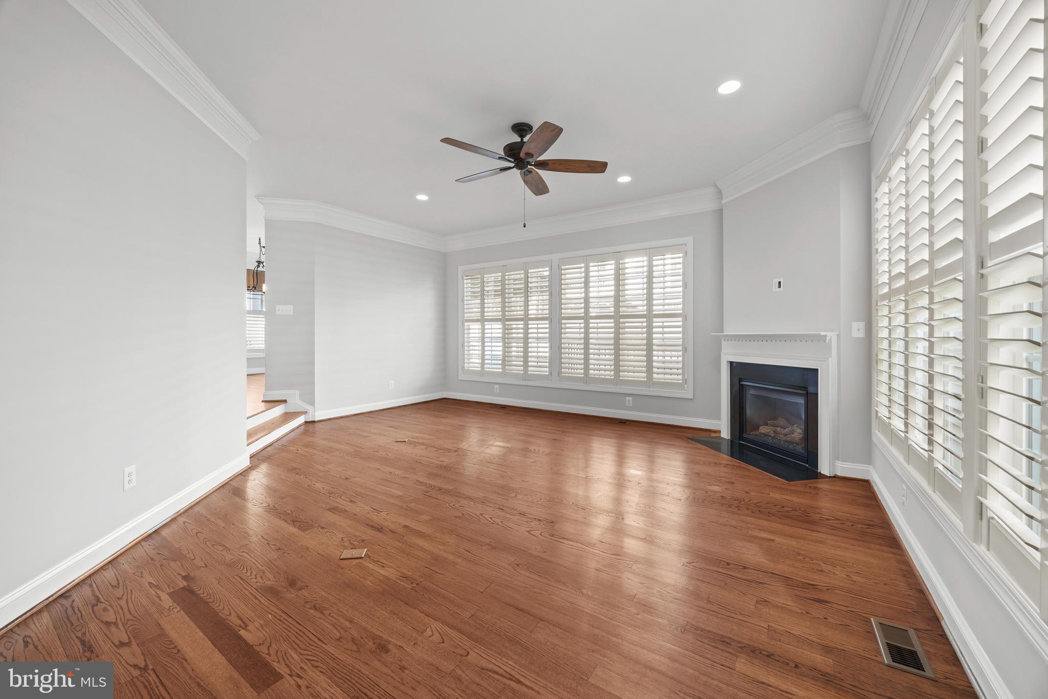 Real estate listing preview #24