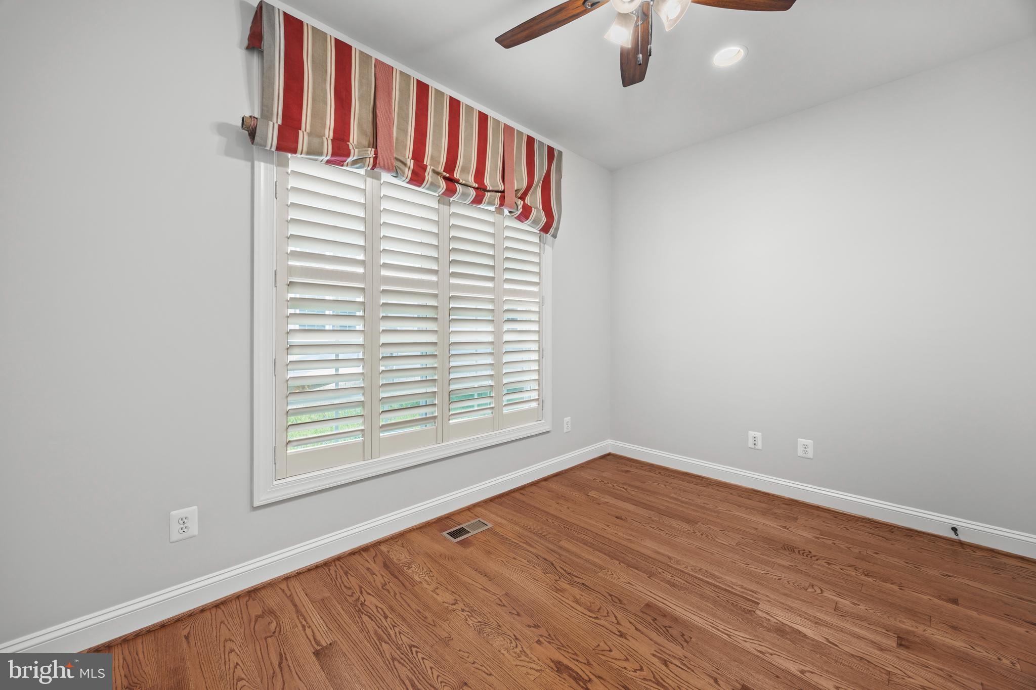 Real estate listing preview #26