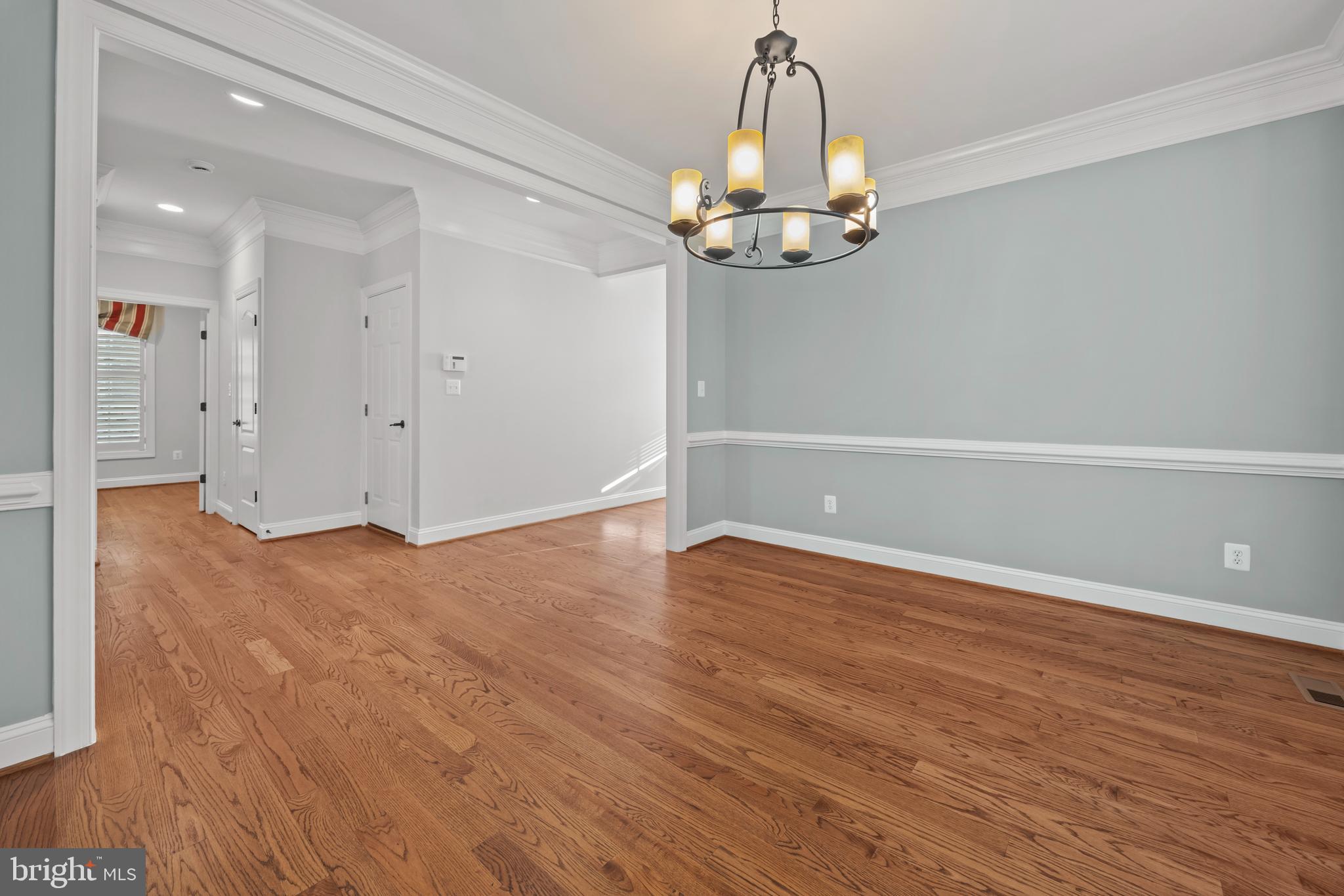 Real estate listing preview #9