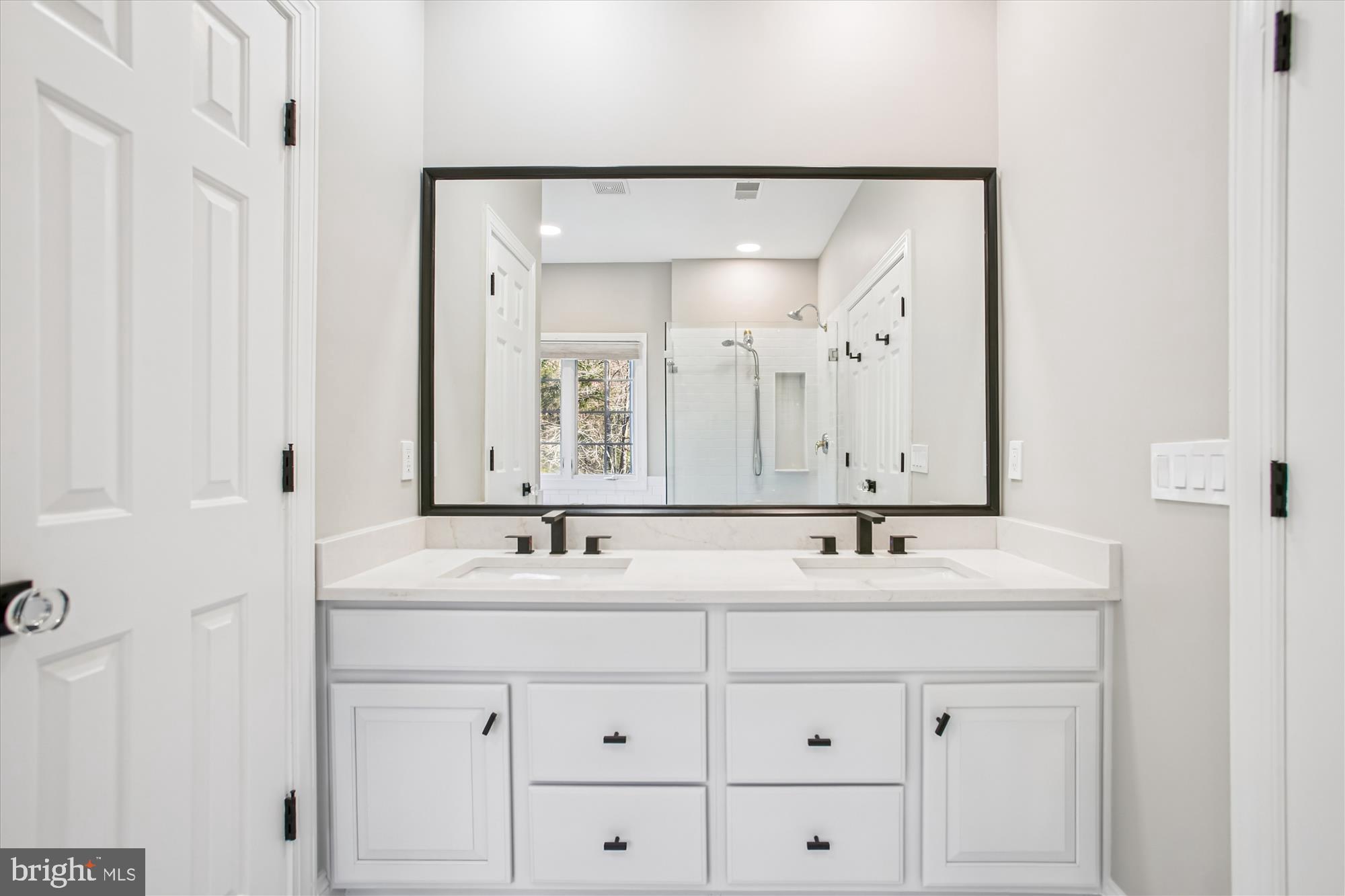 Real estate listing preview #27