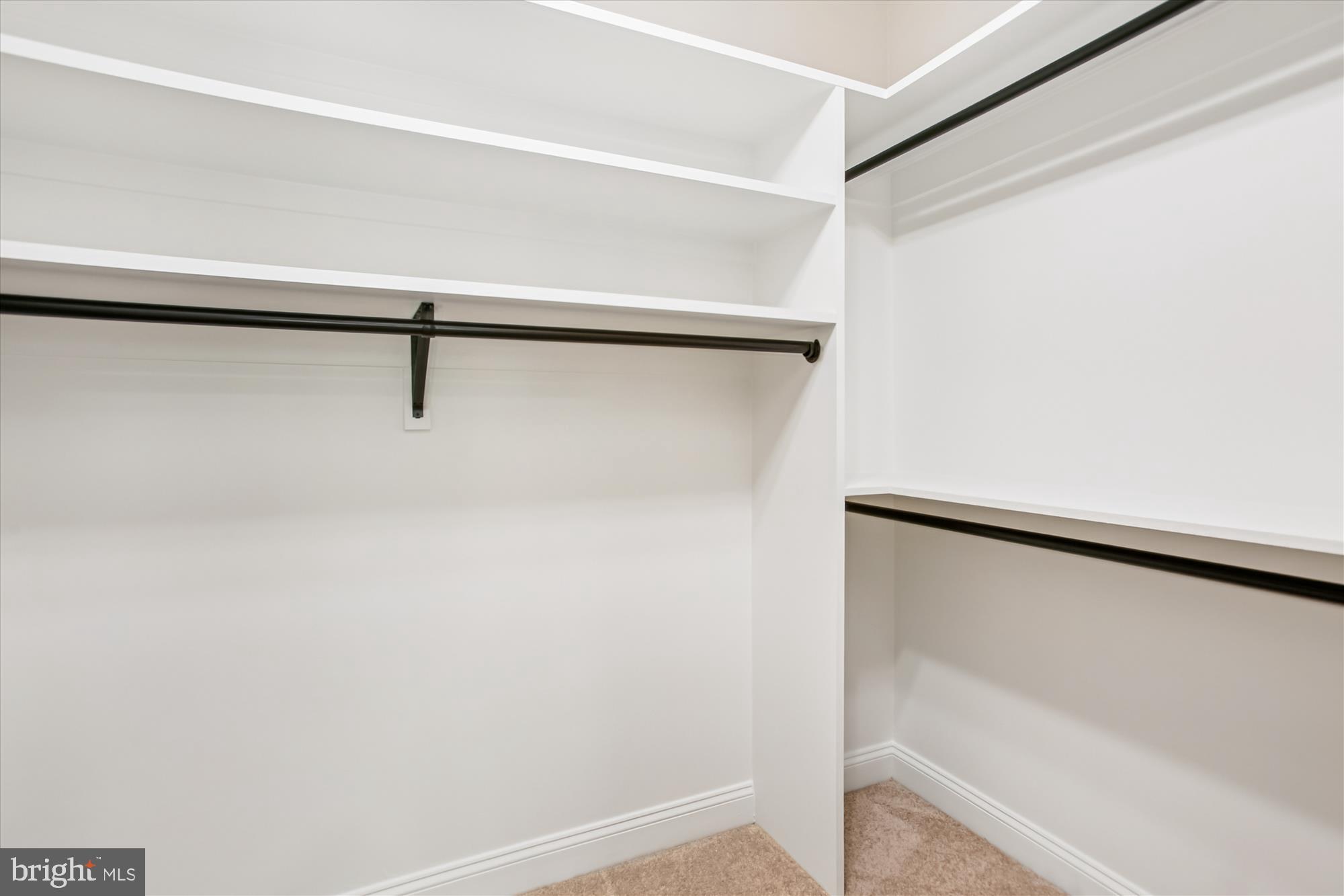 Real estate listing preview #32