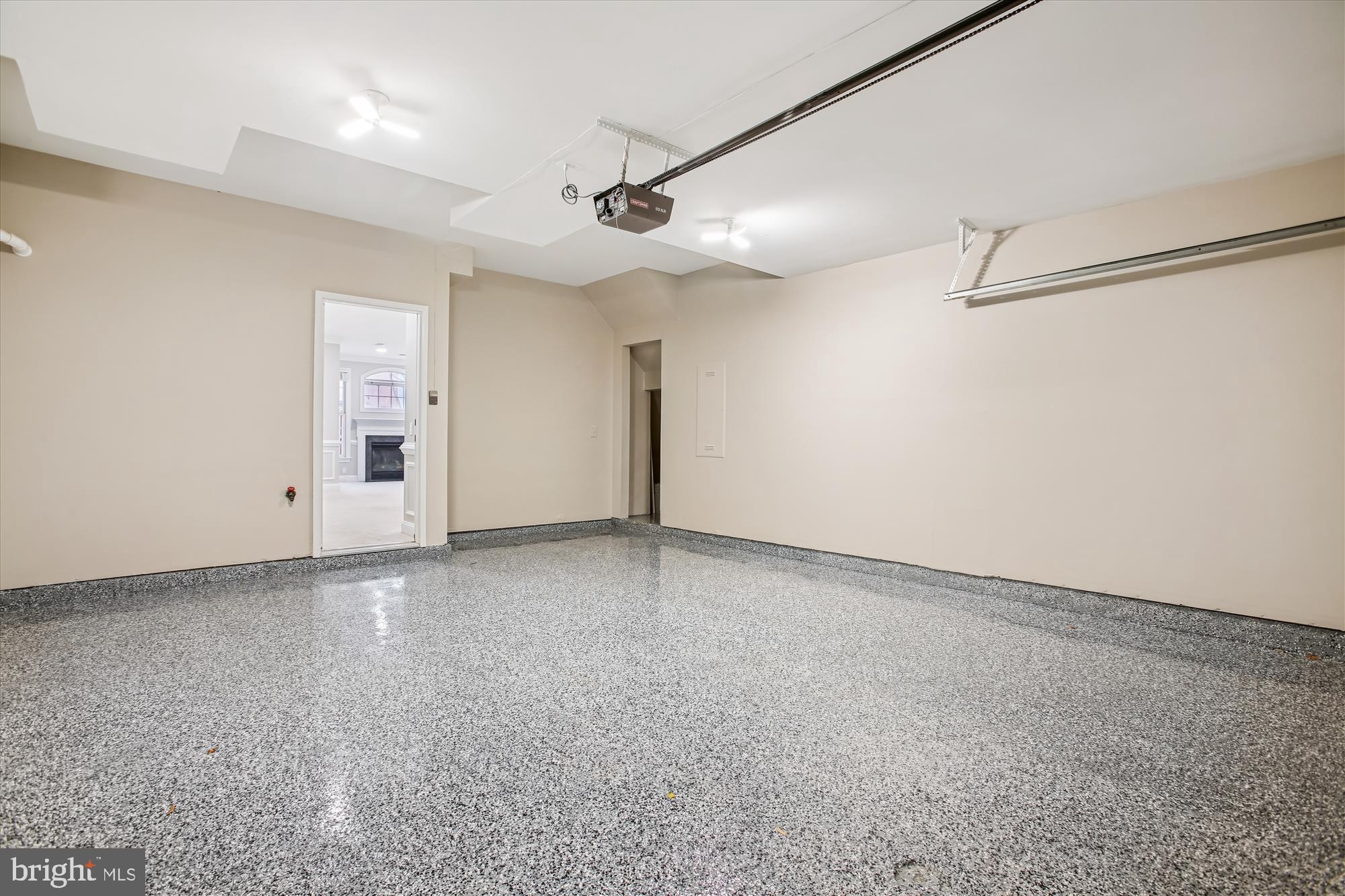 Real estate listing preview #48