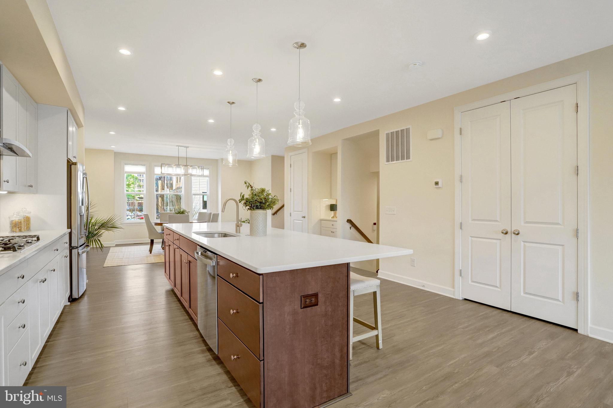 Real estate listing preview #5