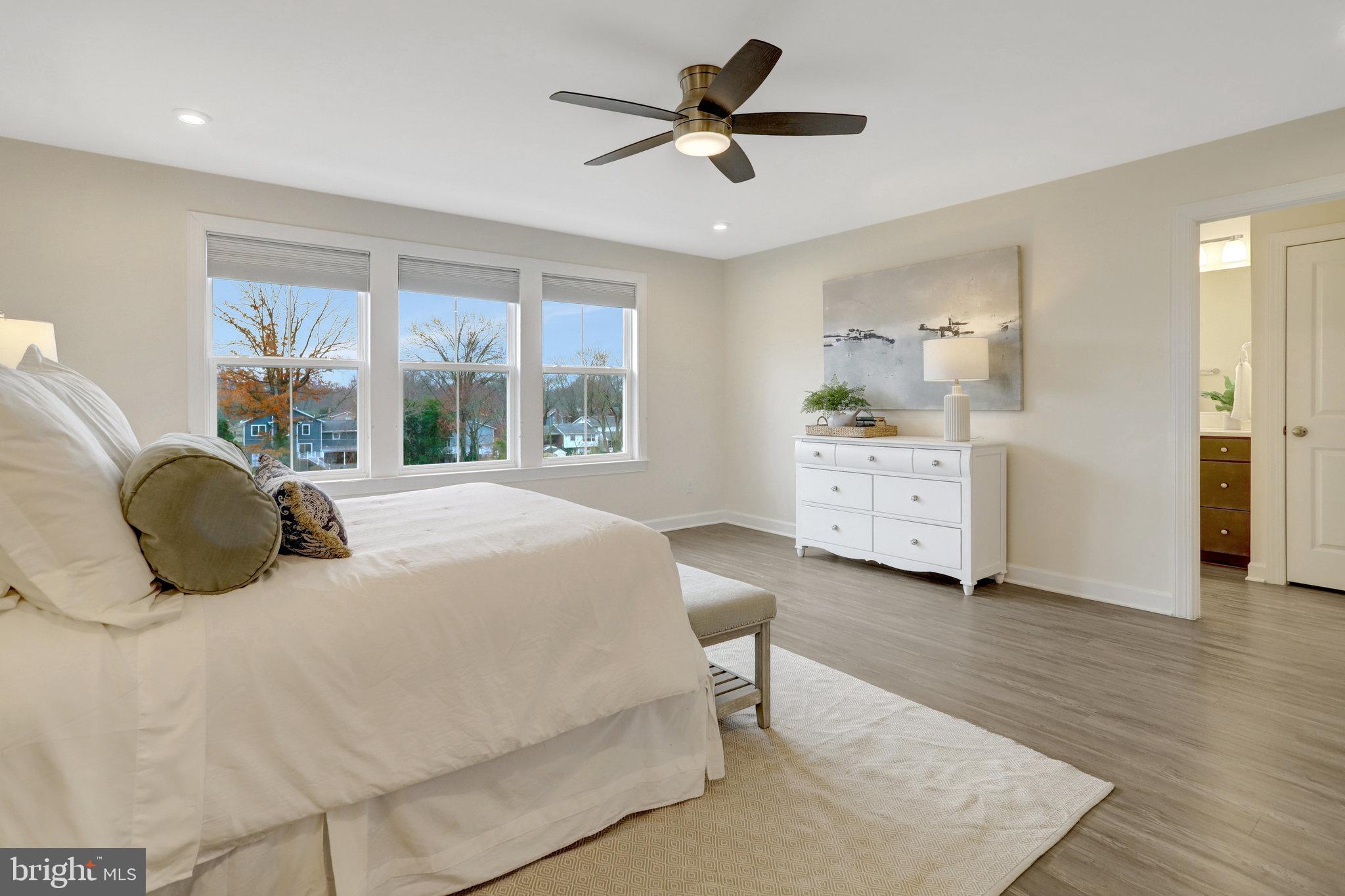 Real estate listing preview #24