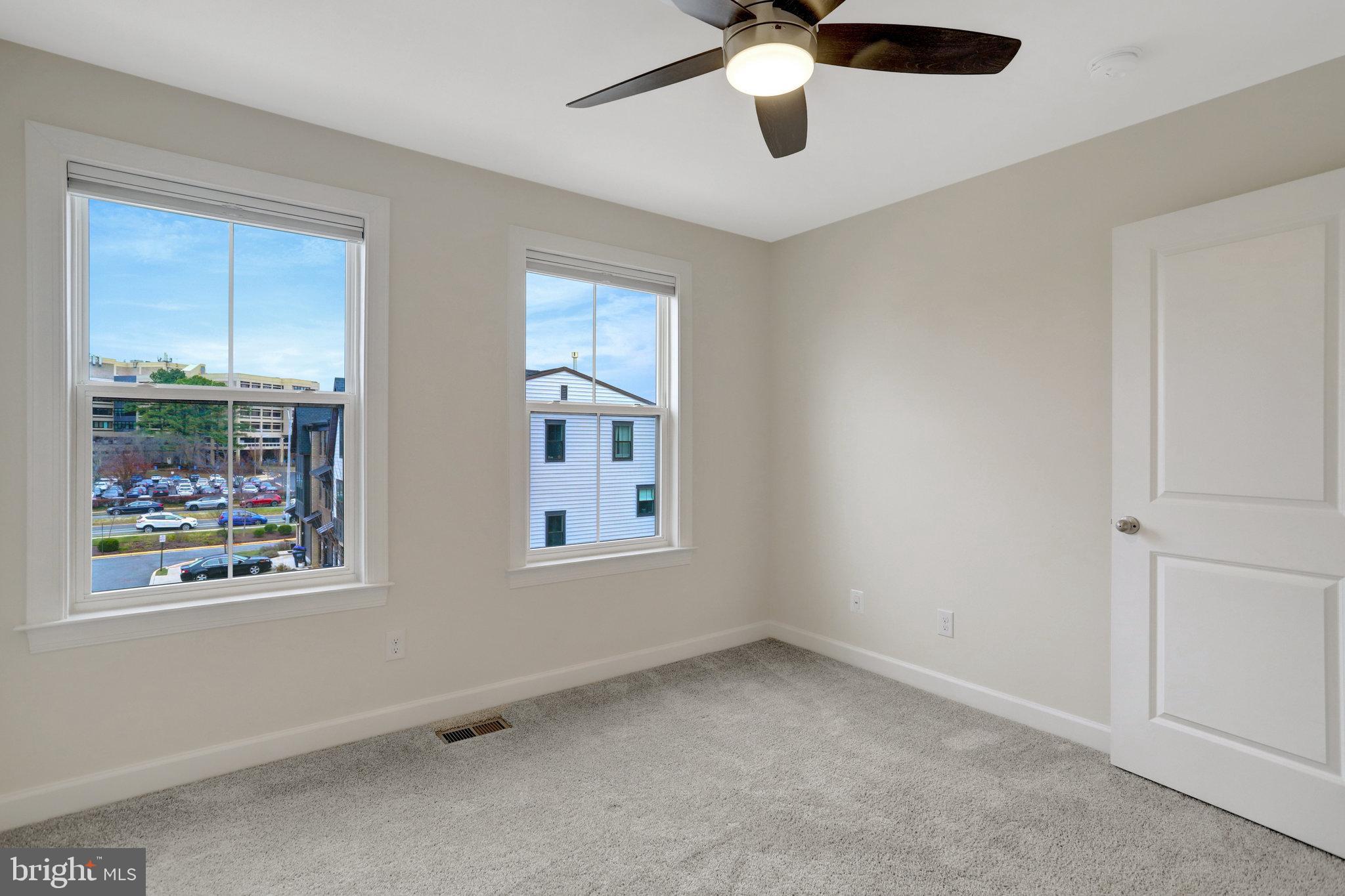 Real estate listing preview #32