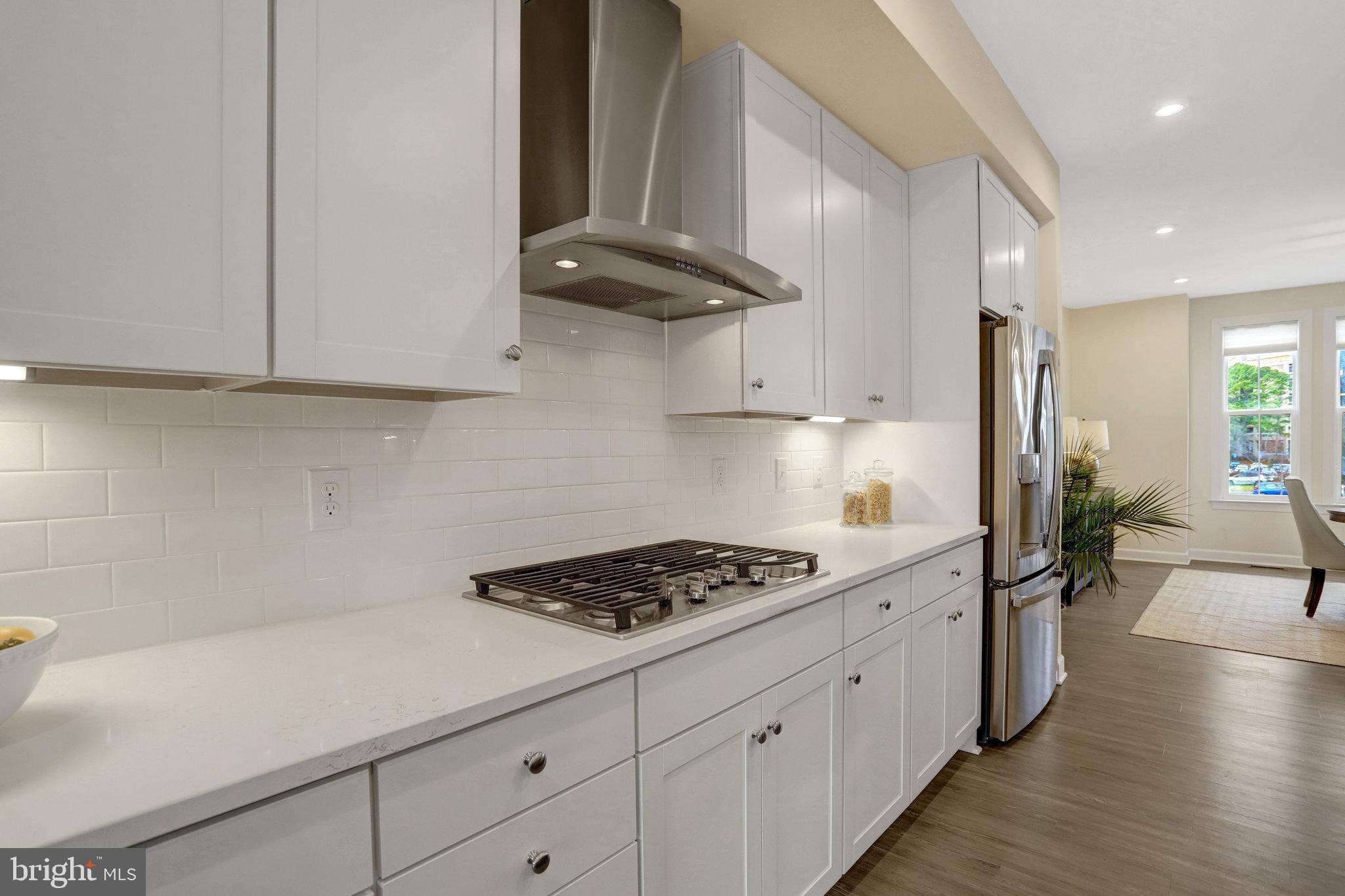 Real estate listing preview #6