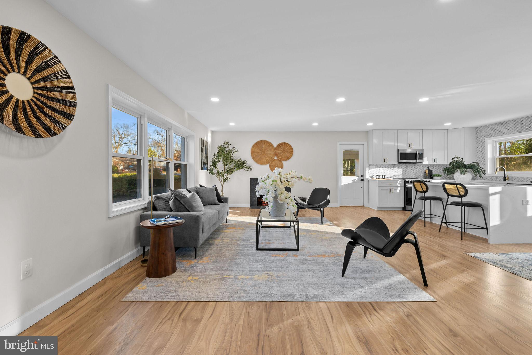 Real estate listing preview #8