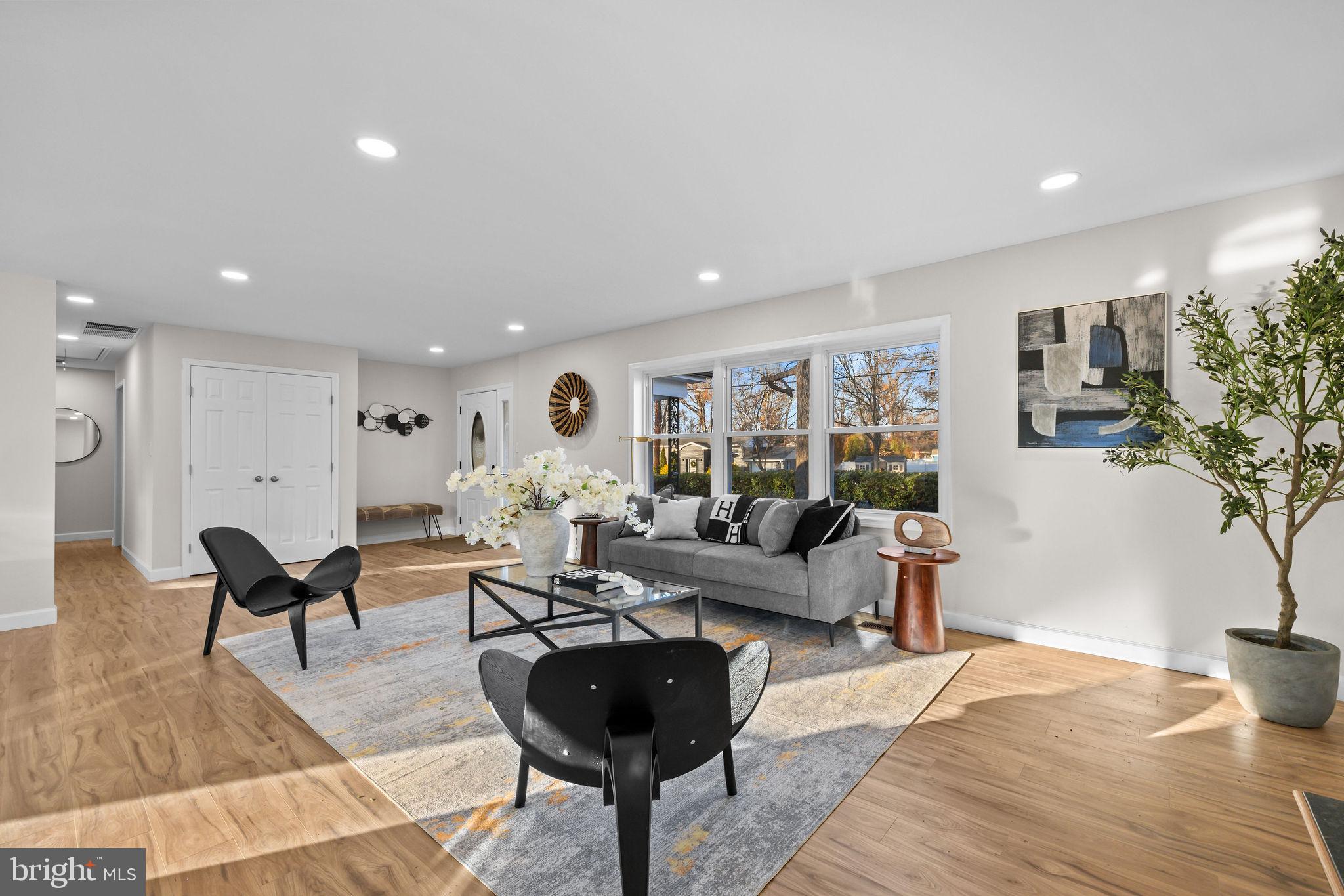 Real estate listing preview #11