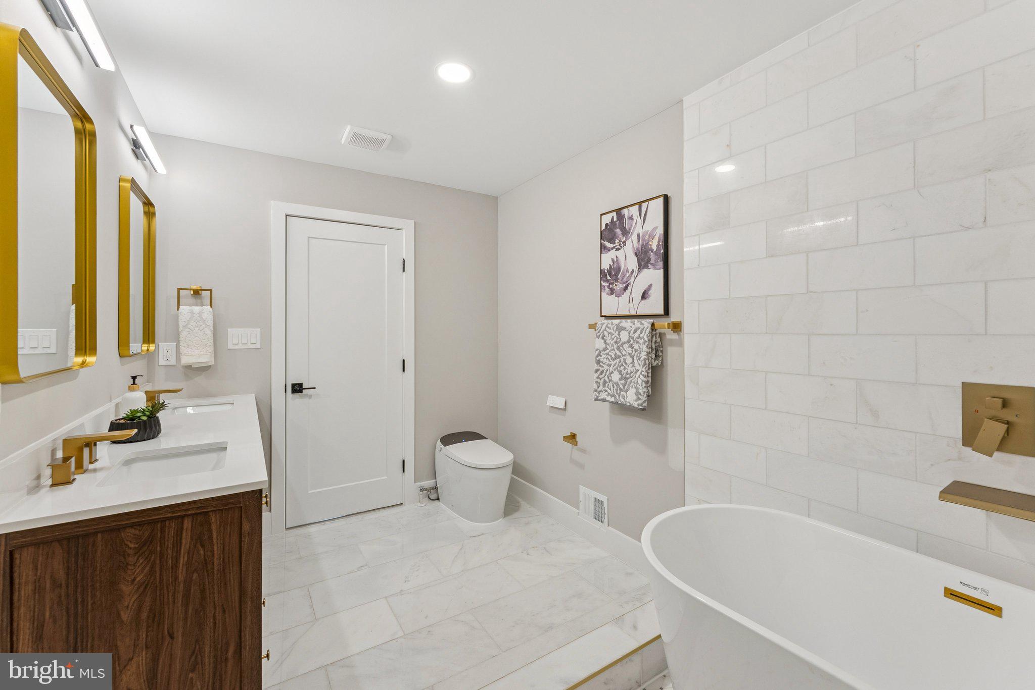 Real estate listing preview #16