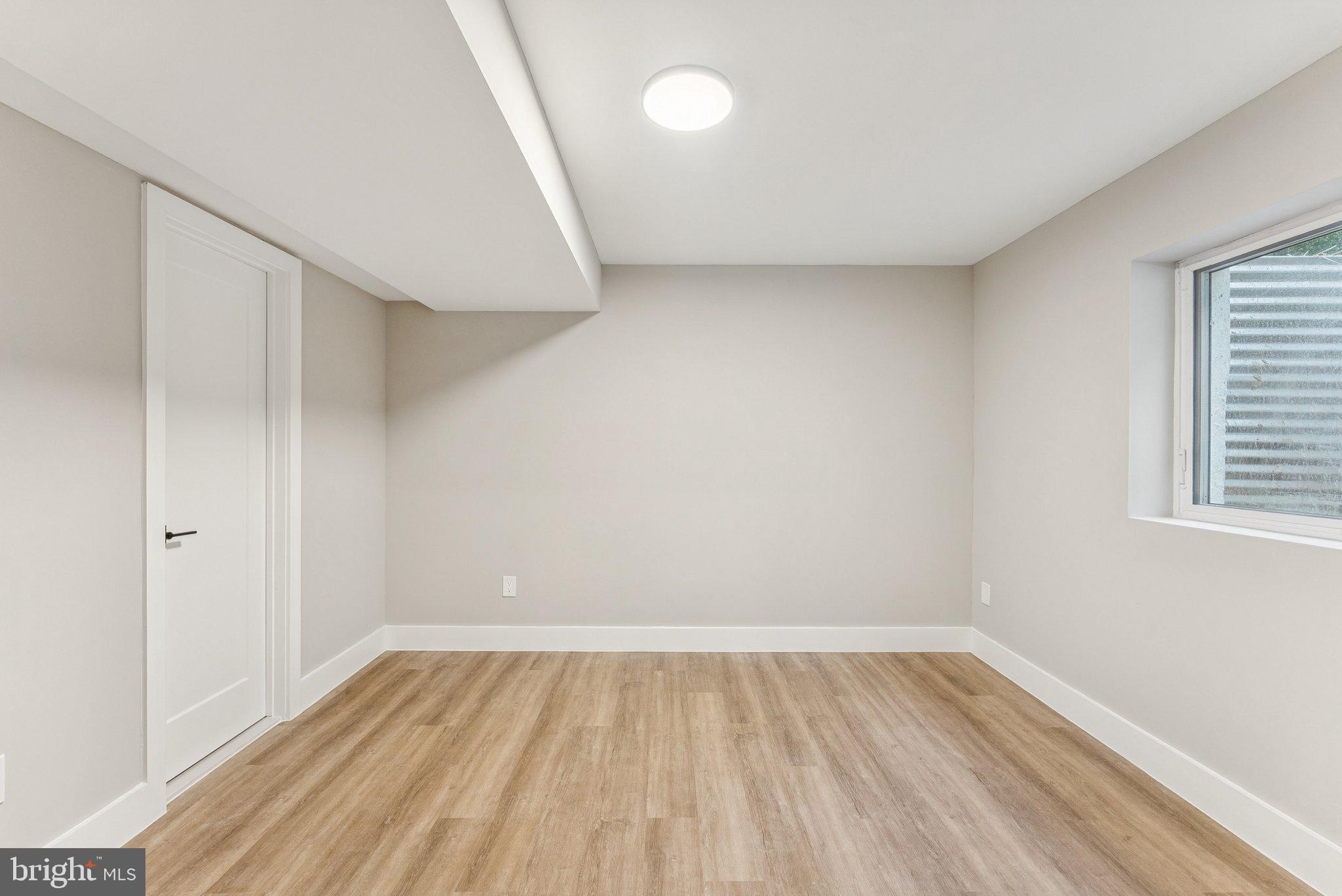 Real estate listing preview #25