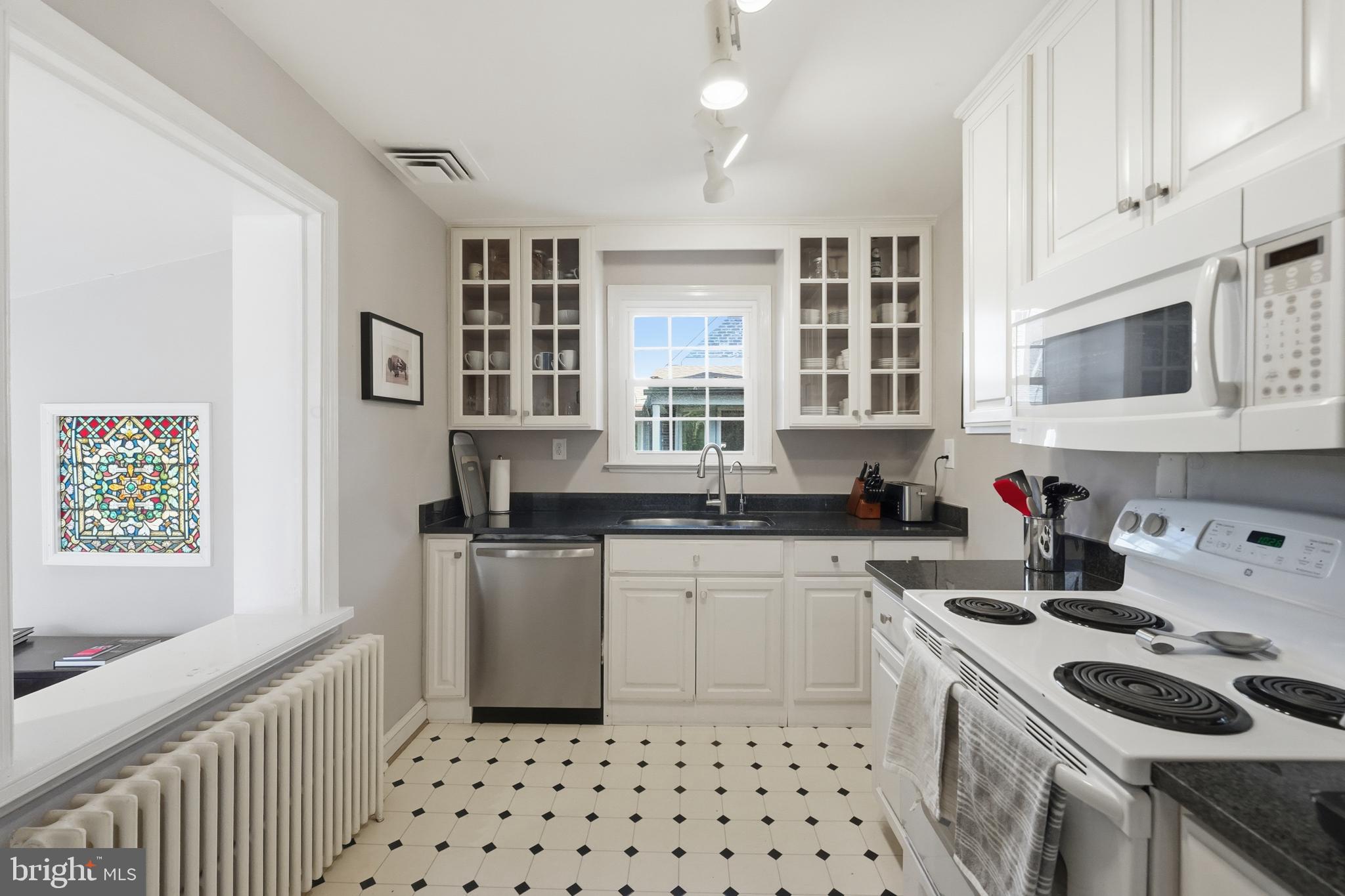 Real estate listing preview #11